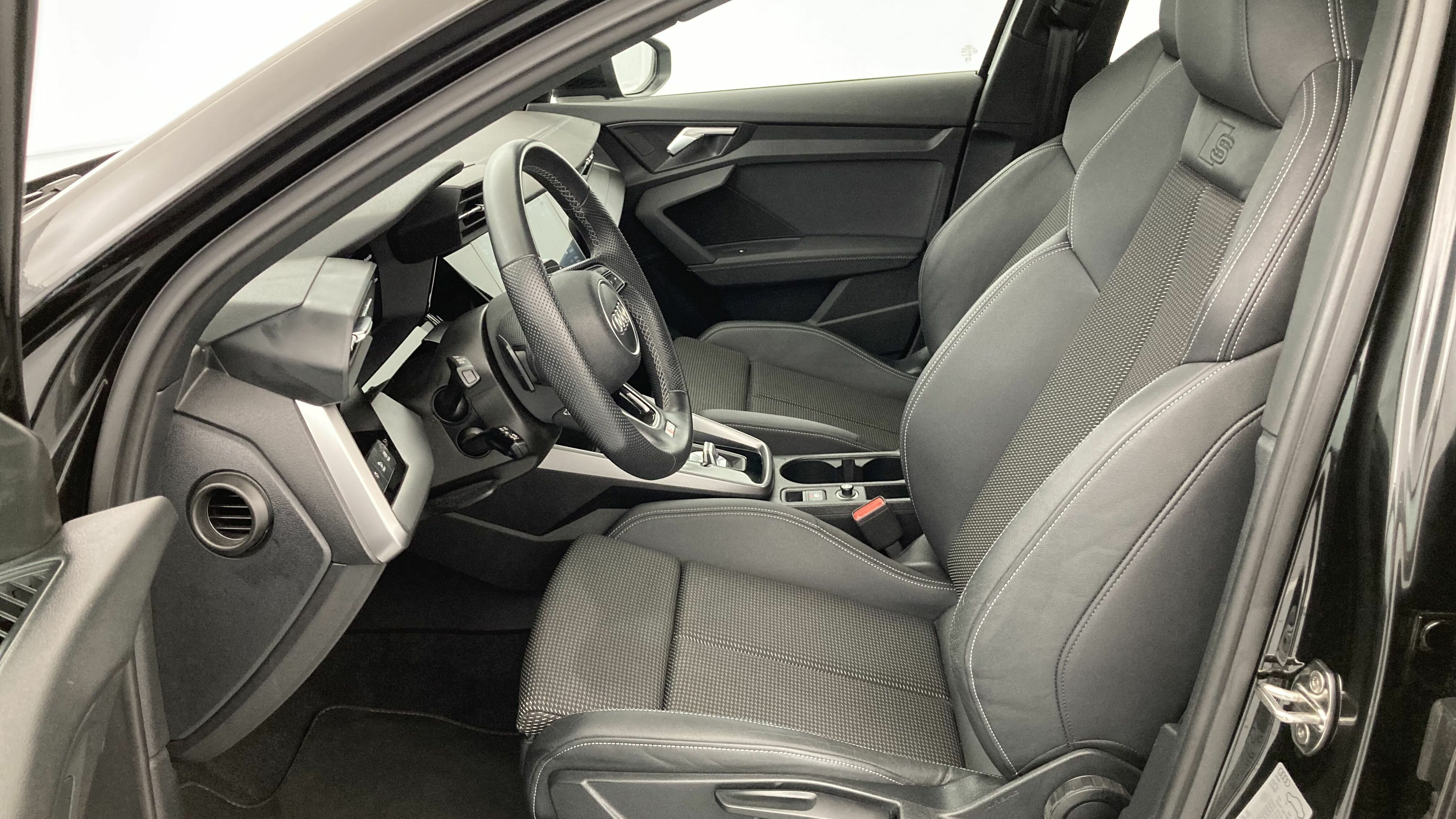 audi a3 sportback s line 35 TFSI 150 STRONIC 2024 mythosschwarz met. 14