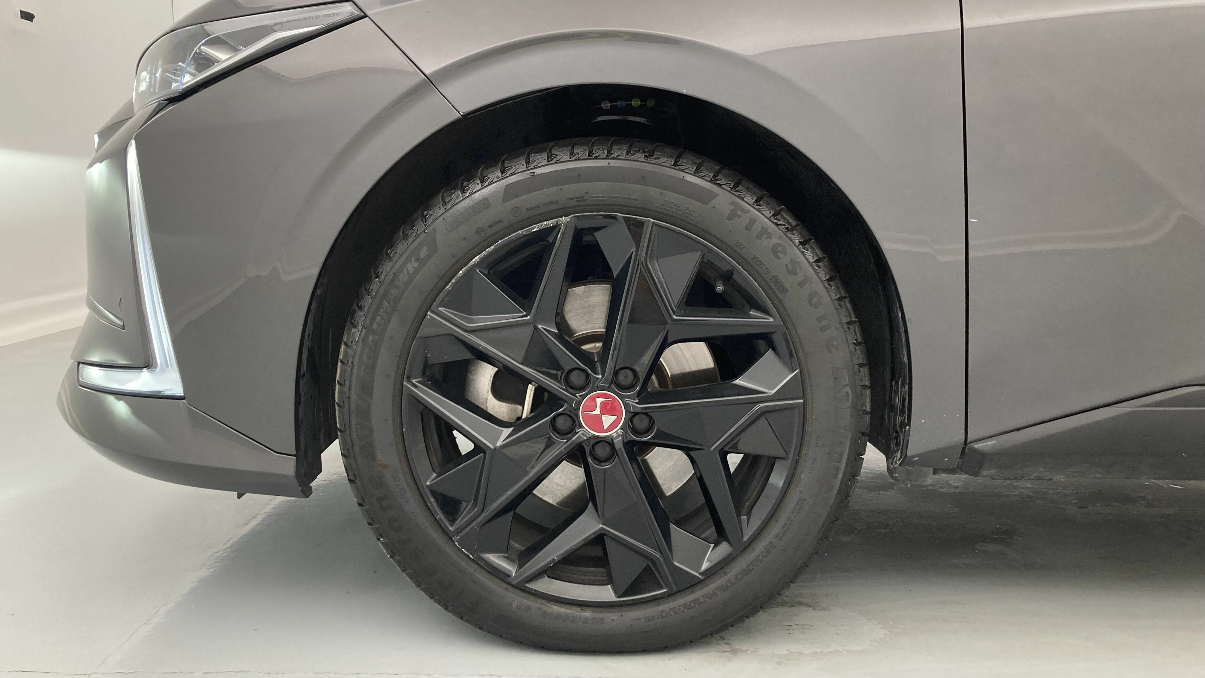 ds ds4 performance line + E-TENSE 225 CA 2023 gris platino 27