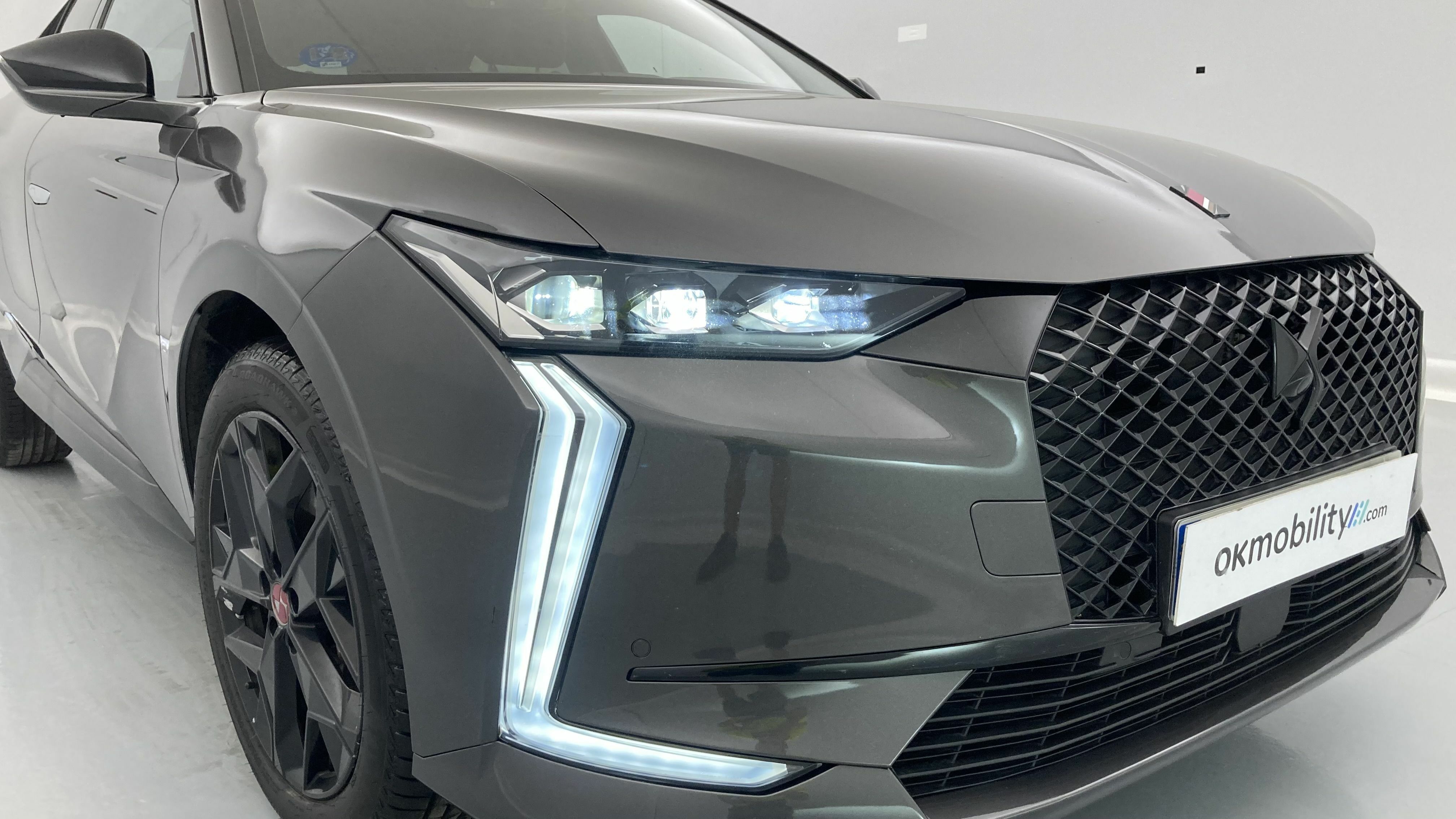 ds ds4 performance line + E-TENSE 225 CA 2023 gris platino 29