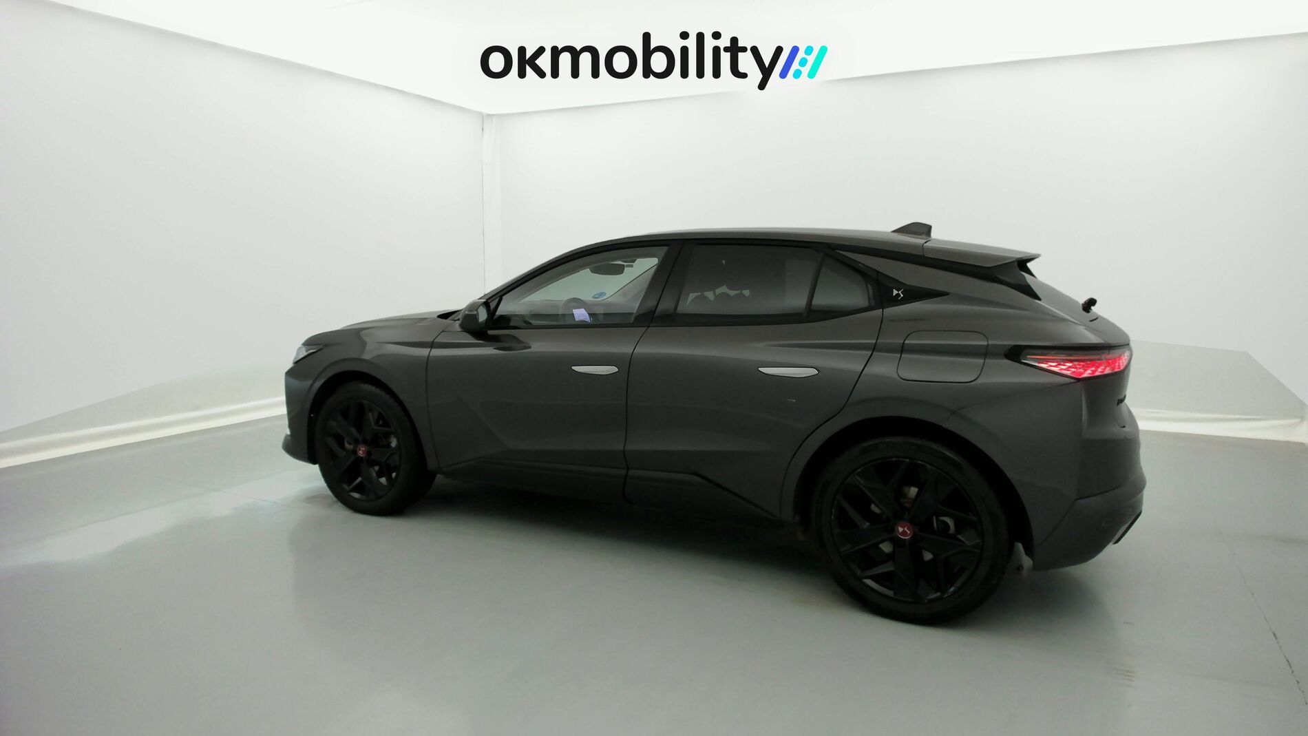 ds ds4 performance line + E-TENSE 225 CA 2023 gris platino 8