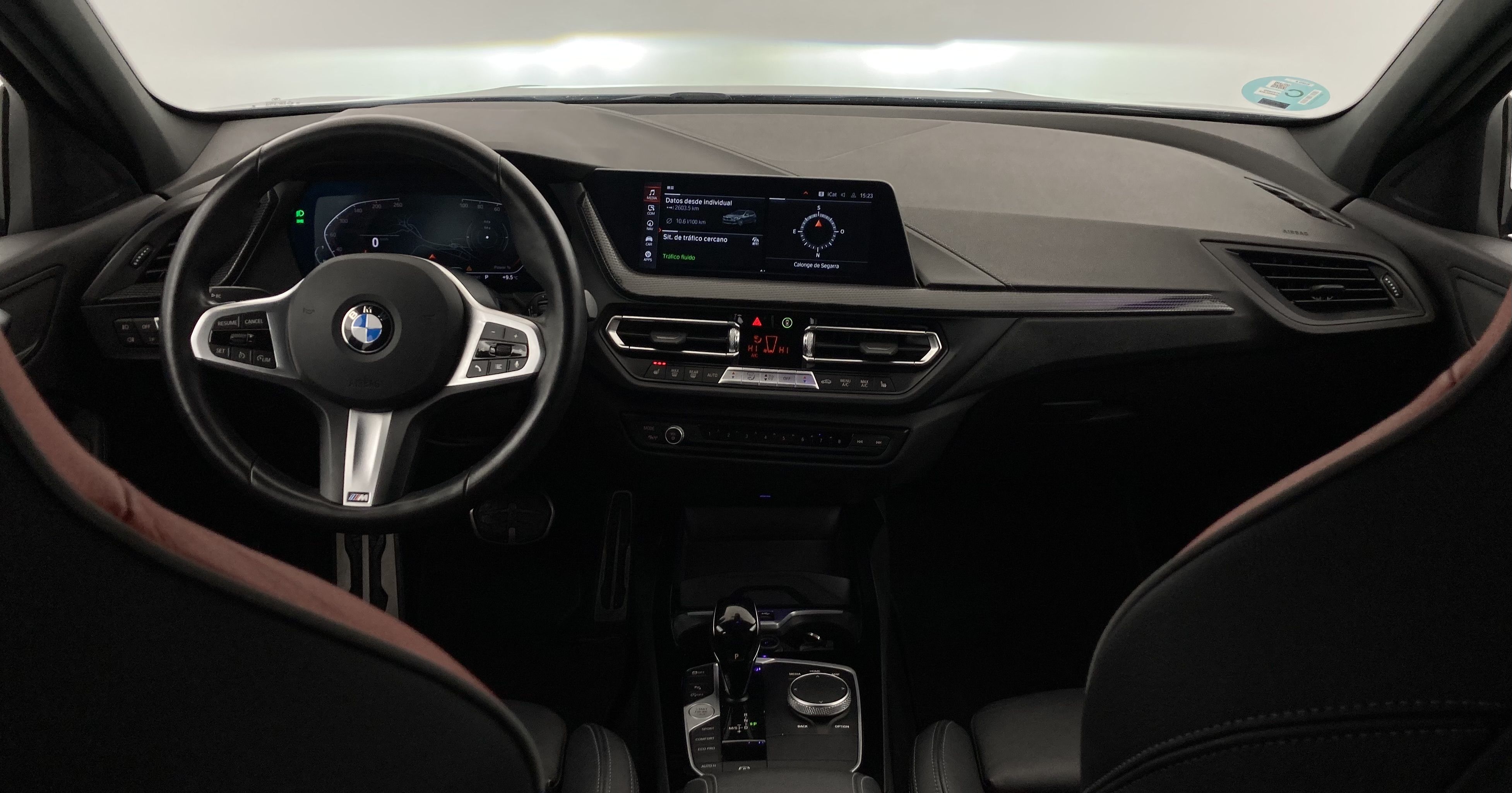 bmw serie 1 m sport colorvision 118I 136 STEPTRONIC 2024 skyscraper grau 29