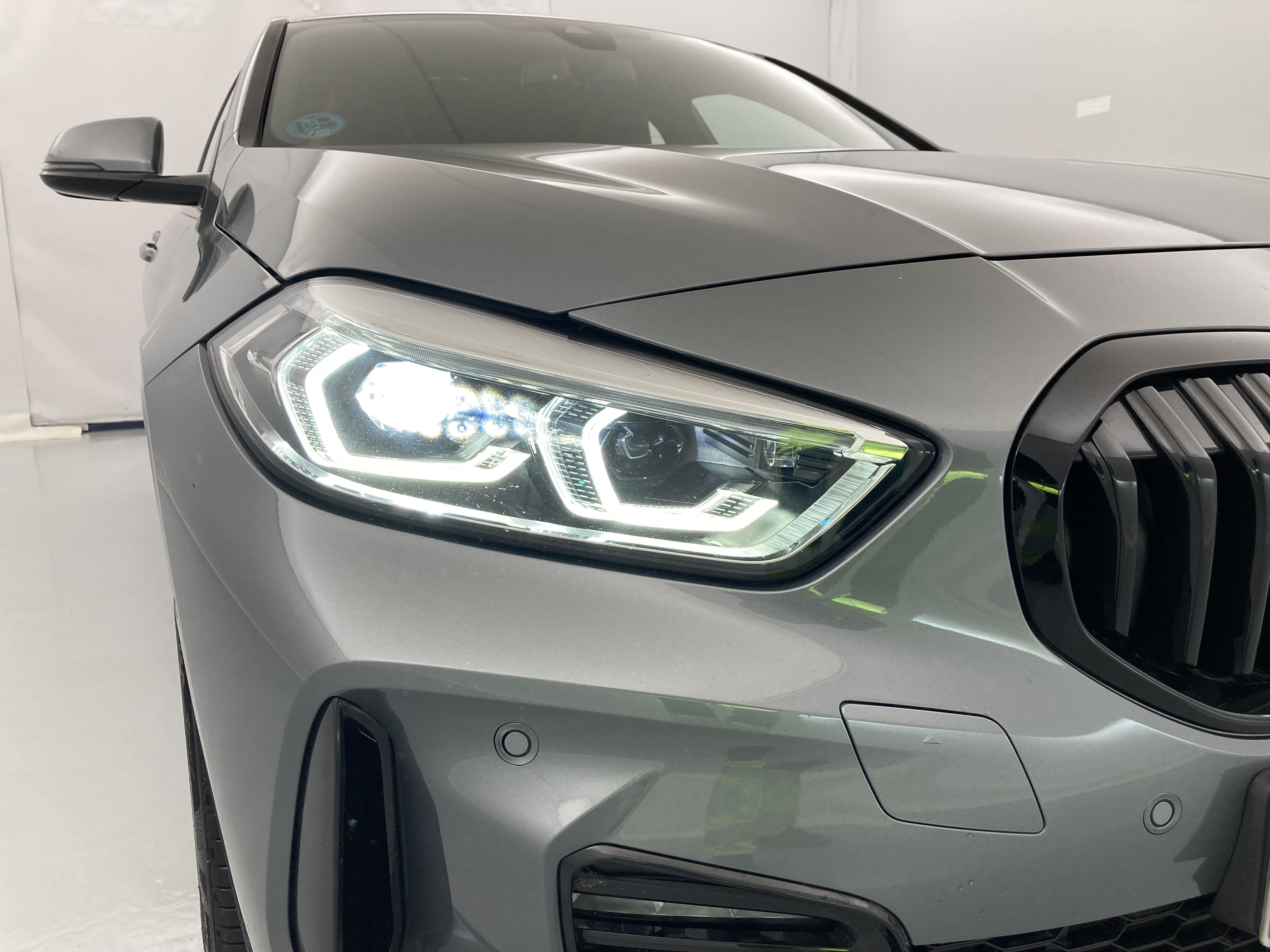 bmw serie 1 m sport colorvision 118I 136 STEPTRONIC 2024 skyscraper grau 31