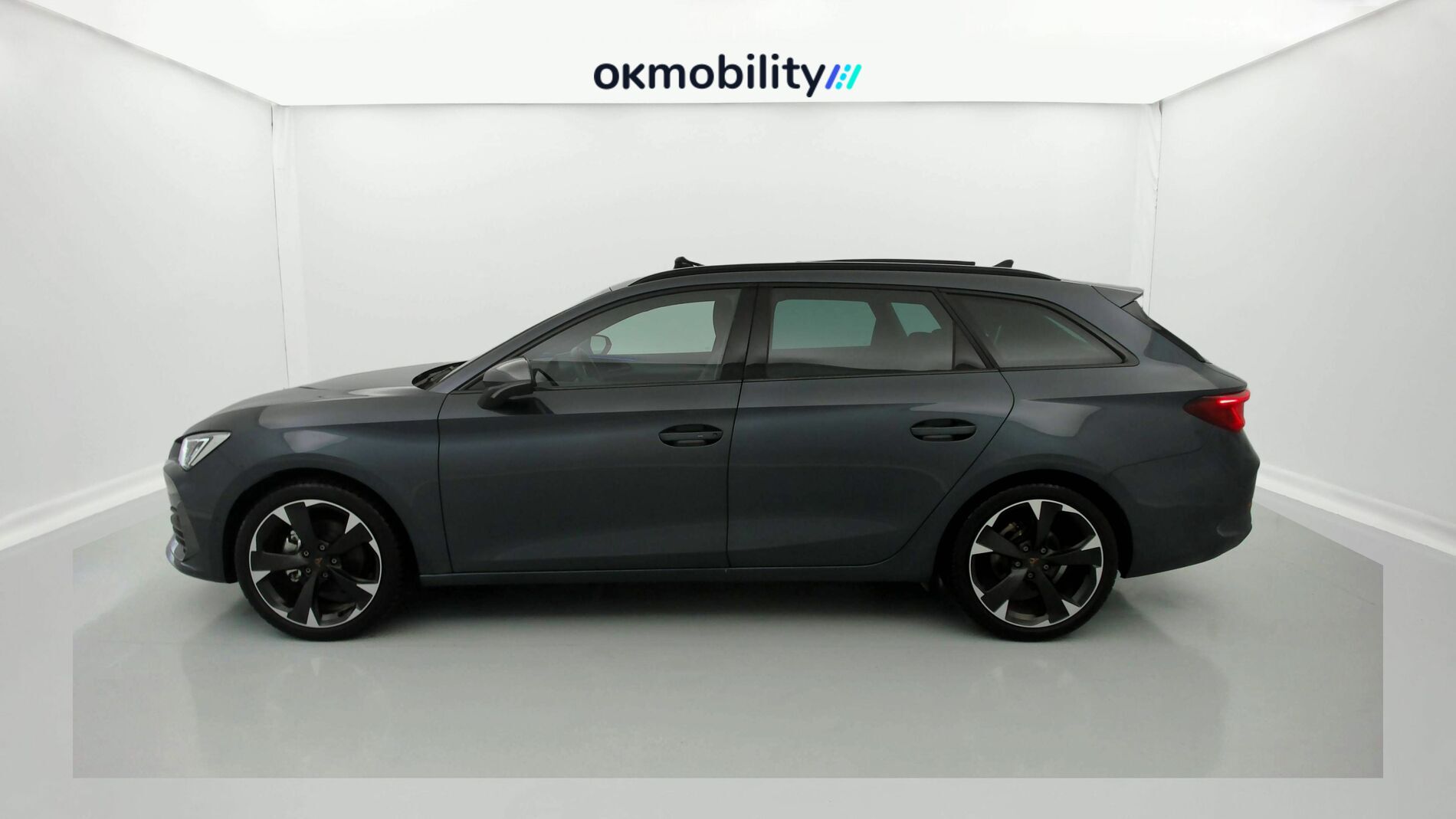 cupra leon st nv 1.5 ETSI 150 DSG 2024 gris magnetic 3