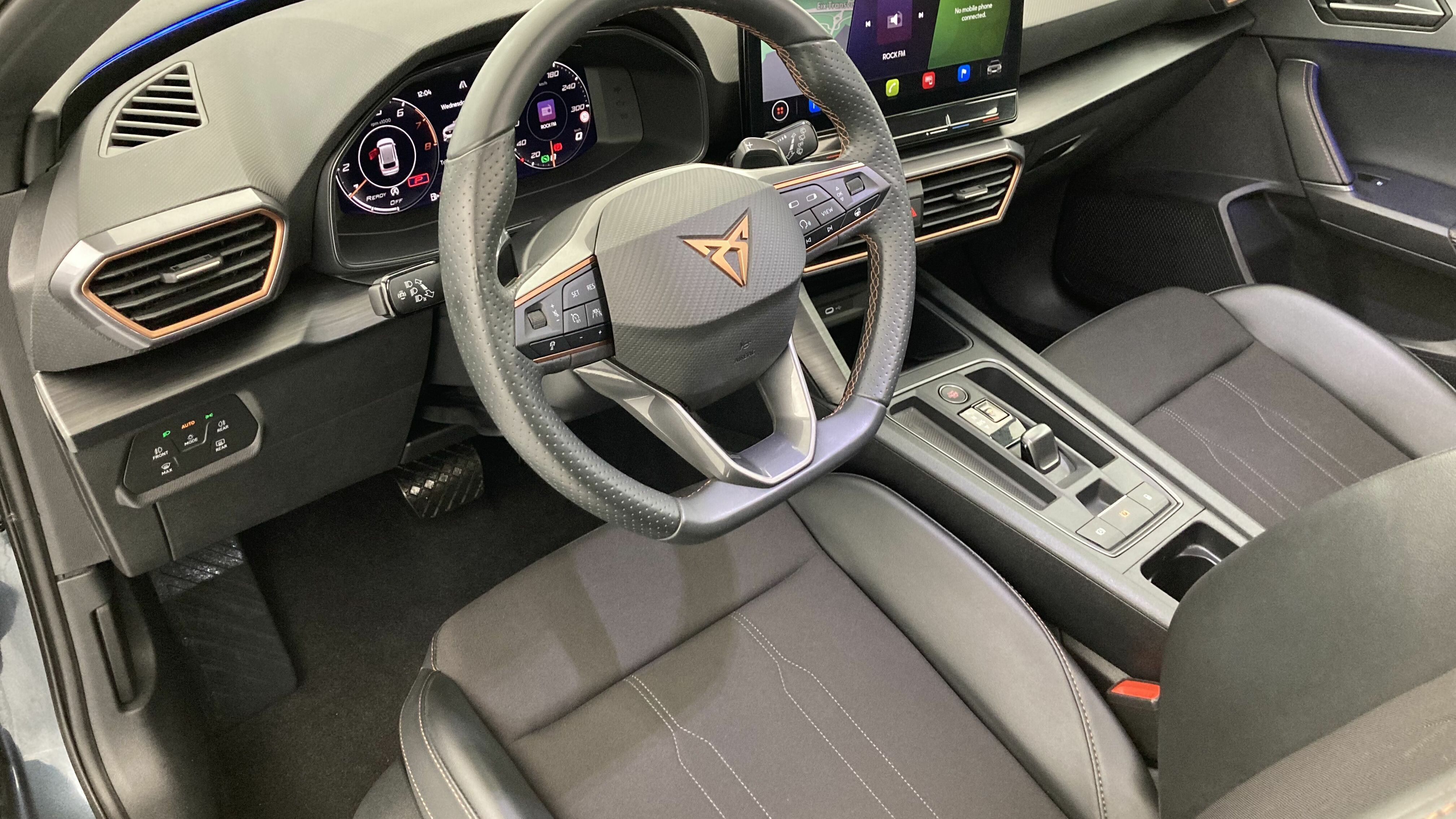 cupra leon st nv 1.5 ETSI 150 DSG 2024 gris magnetic 12