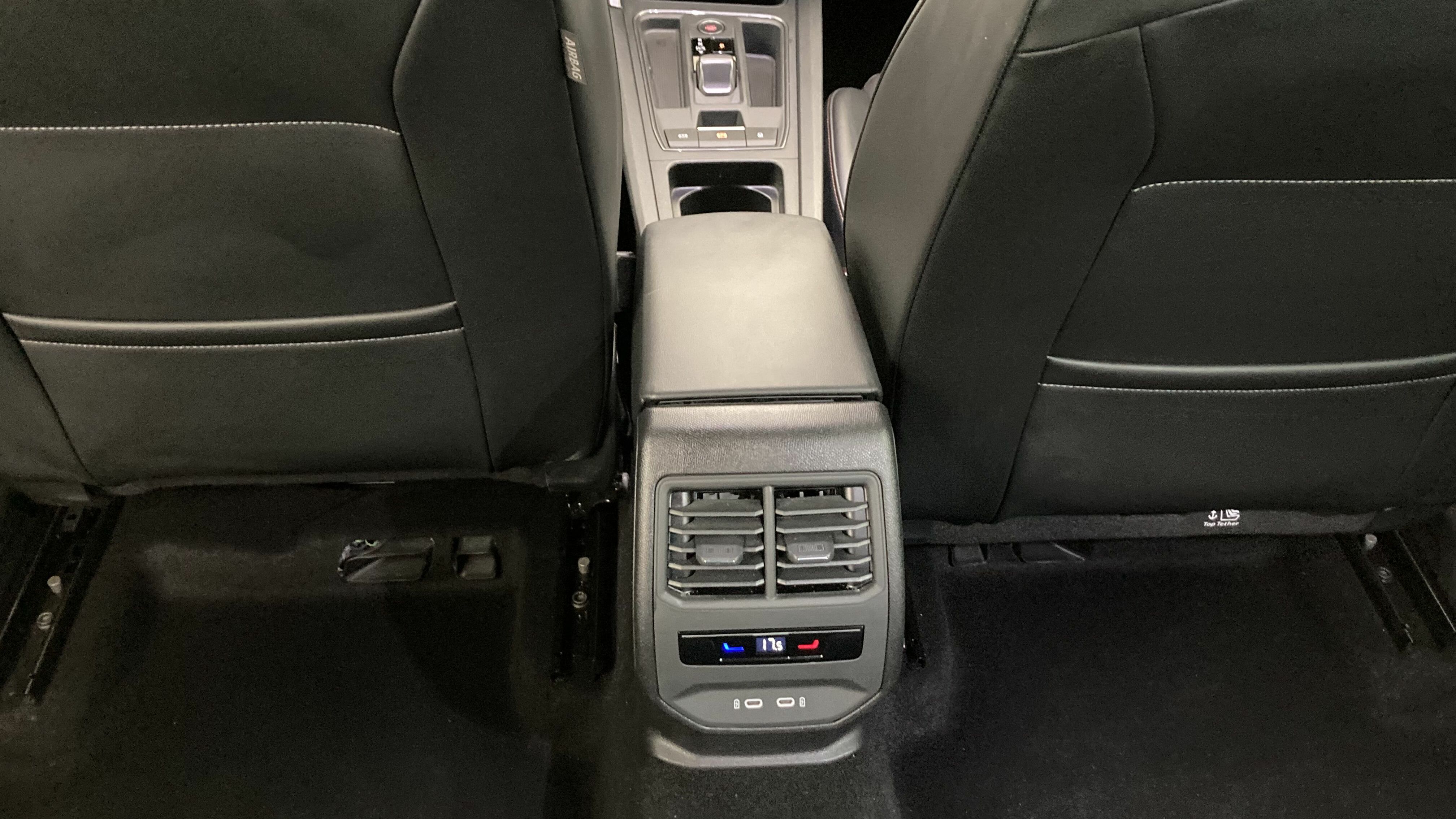 cupra leon st nv 1.5 ETSI 150 DSG 2024 gris magnetic 19