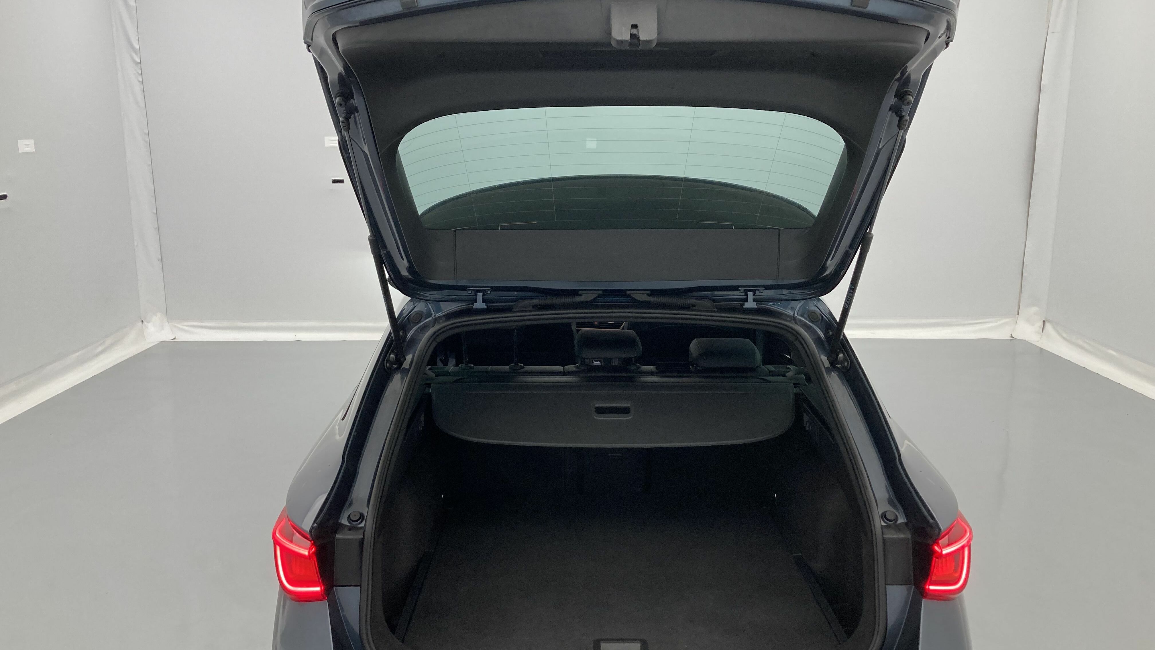 cupra leon st nv 1.5 ETSI 150 DSG 2024 gris magnetic 22