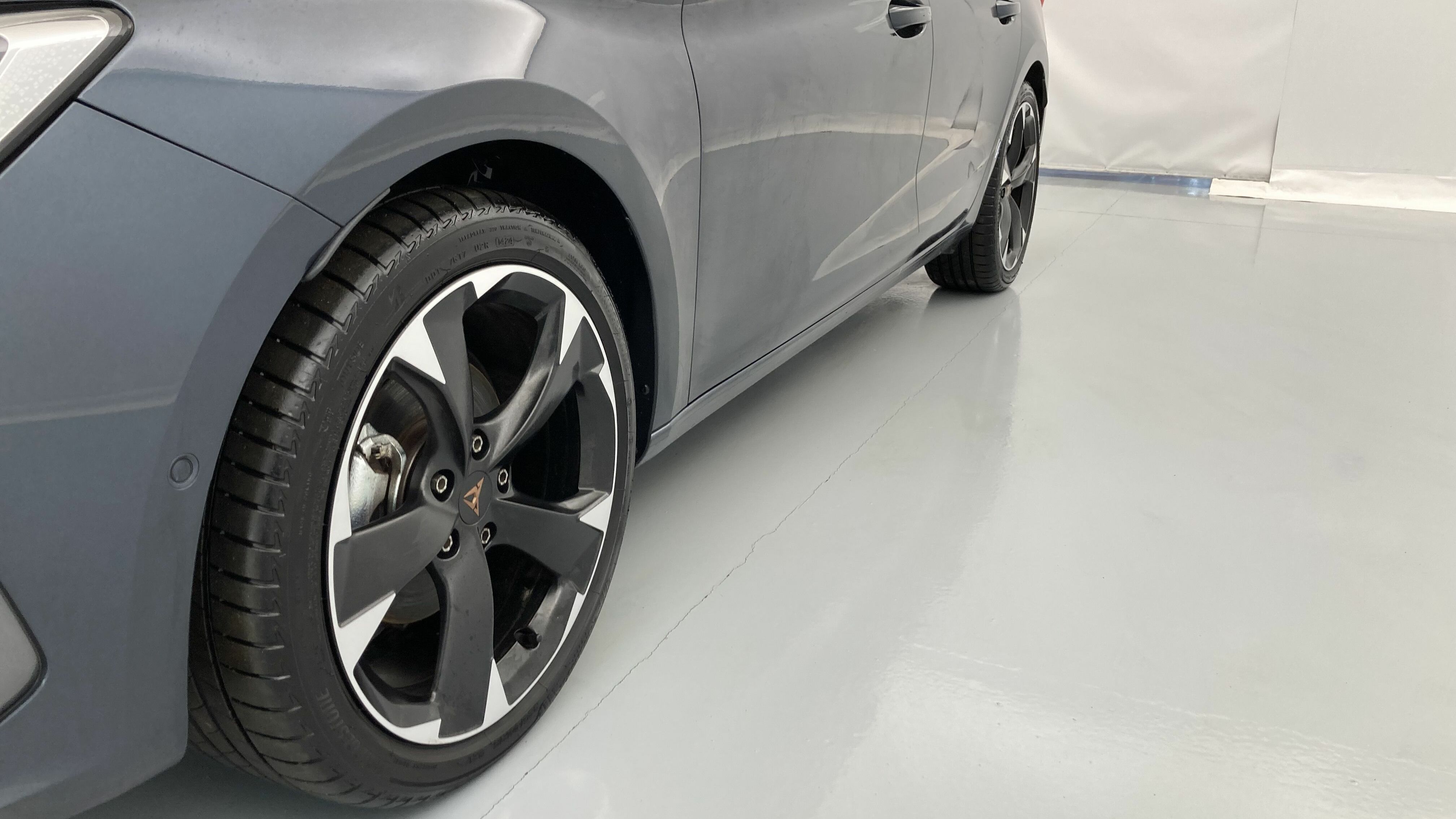 cupra leon st nv 1.5 ETSI 150 DSG 2024 gris magnetic 24
