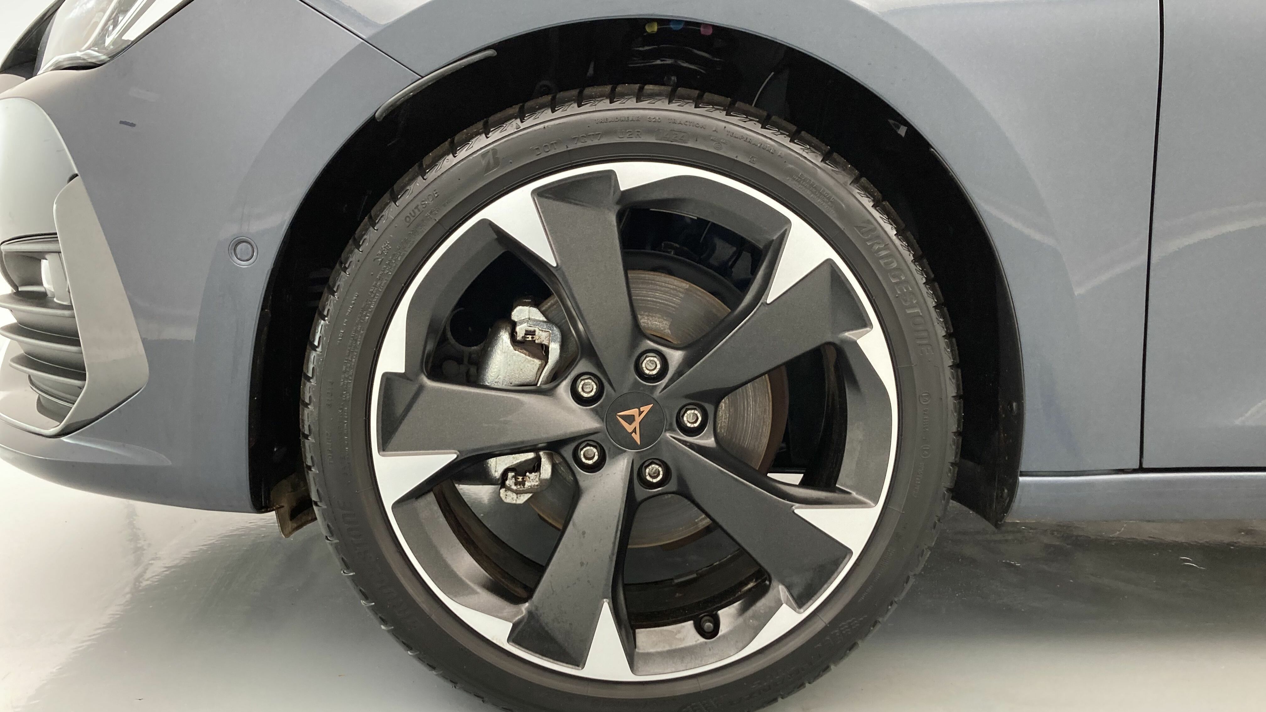 cupra leon st nv 1.5 ETSI 150 DSG 2024 gris magnetic 25