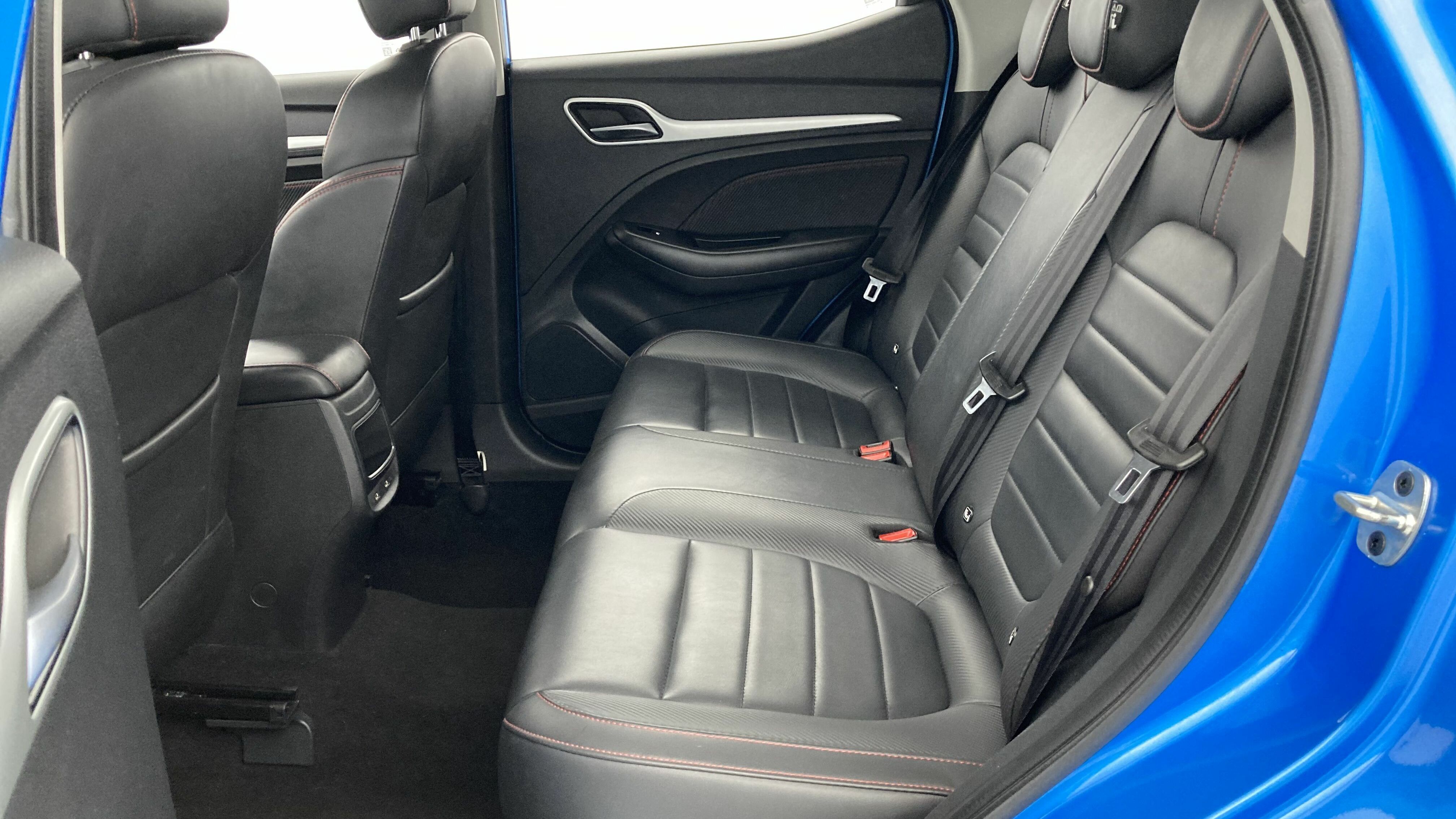 mg zs luxury 1.0 T-GDI 111 CA 2023 como blue 21