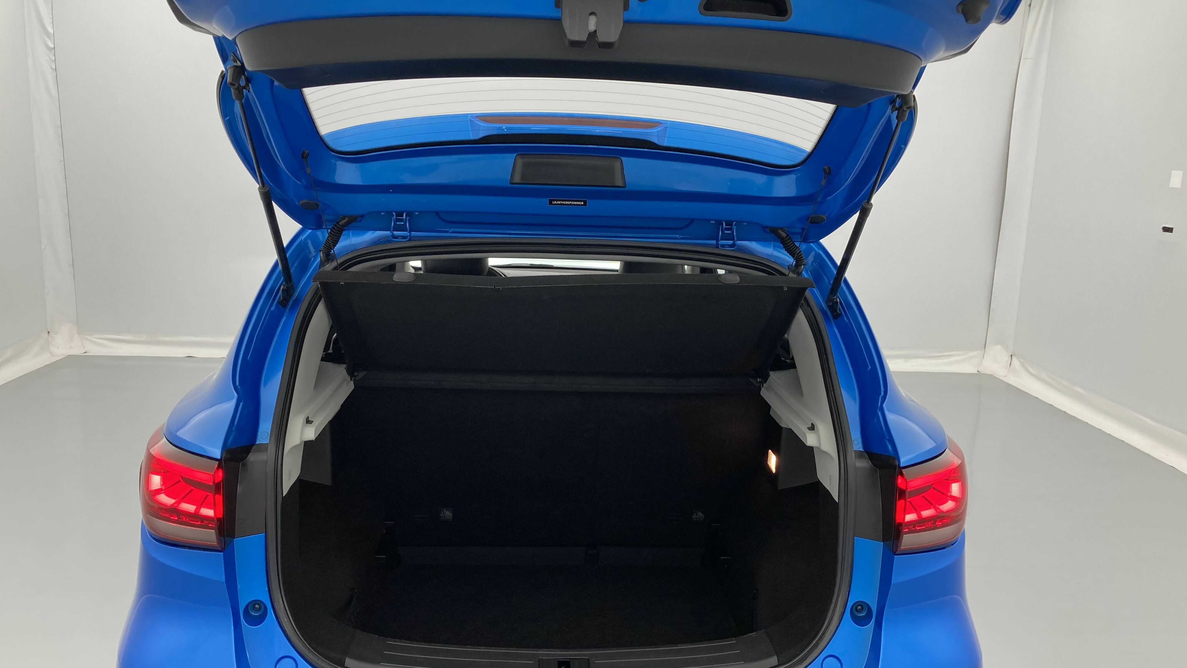 mg zs luxury 1.0 T-GDI 111 CA 2023 como blue 24