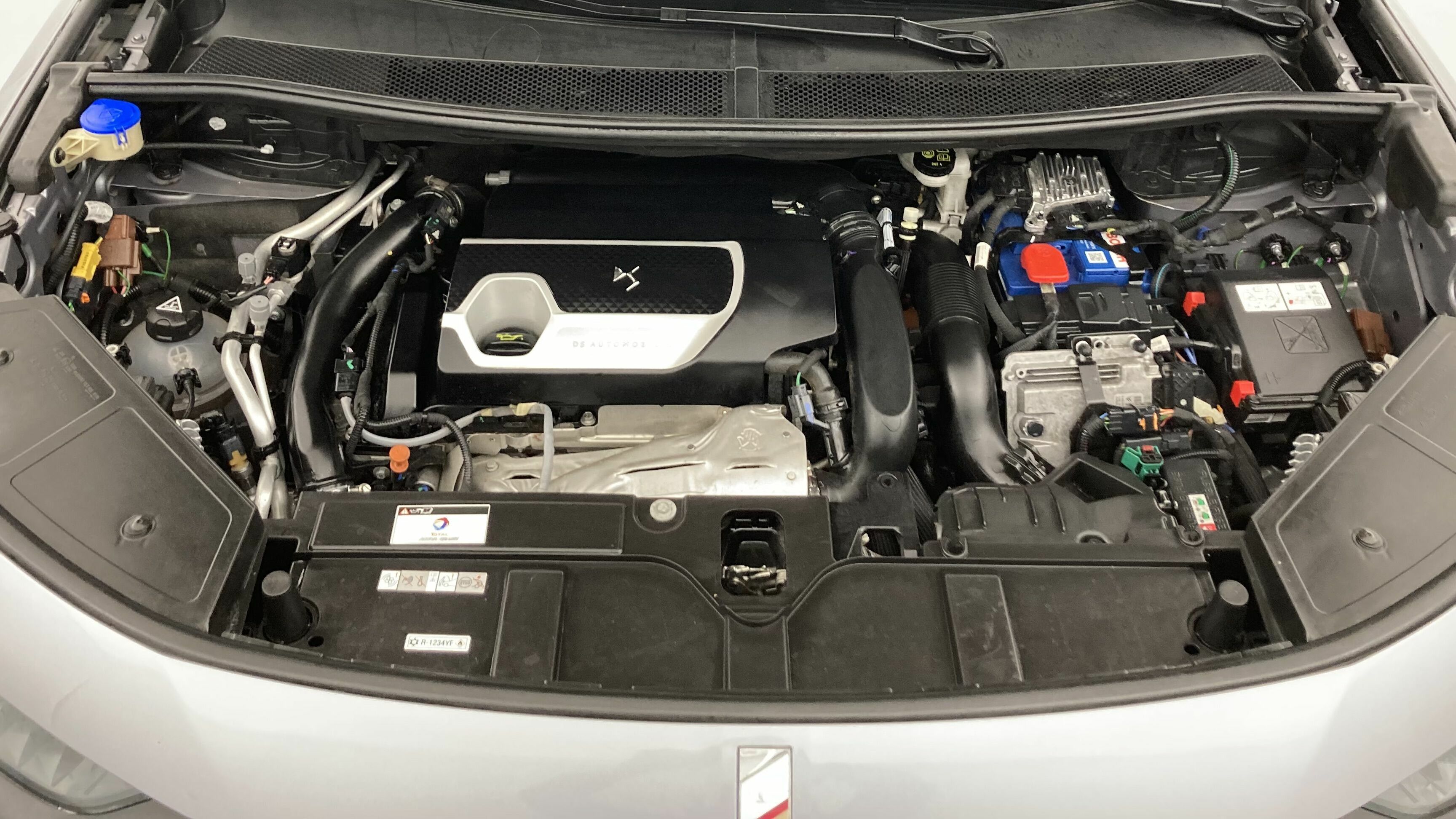 ds ds7 crossback performance line + E-TENSE 300 CA 2022 gris artense 18