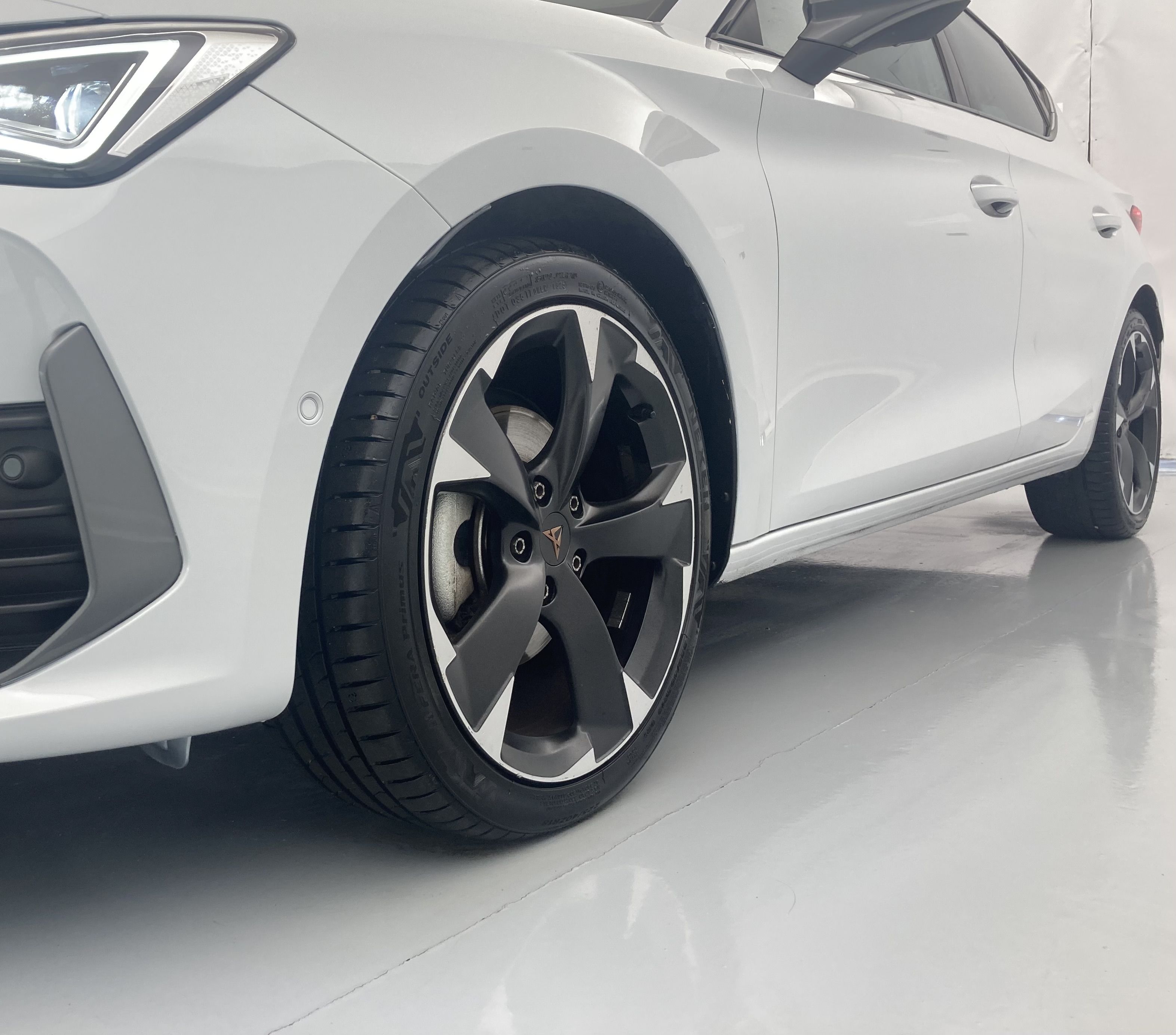 cupra leon nv 1.5 ETSI 150 DSG 2024 blanco nevada 29