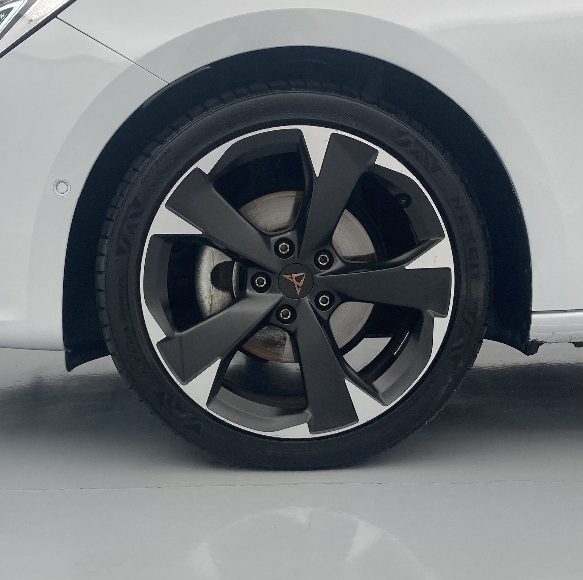 cupra leon nv 1.5 ETSI 150 DSG 2024 blanco nevada 30