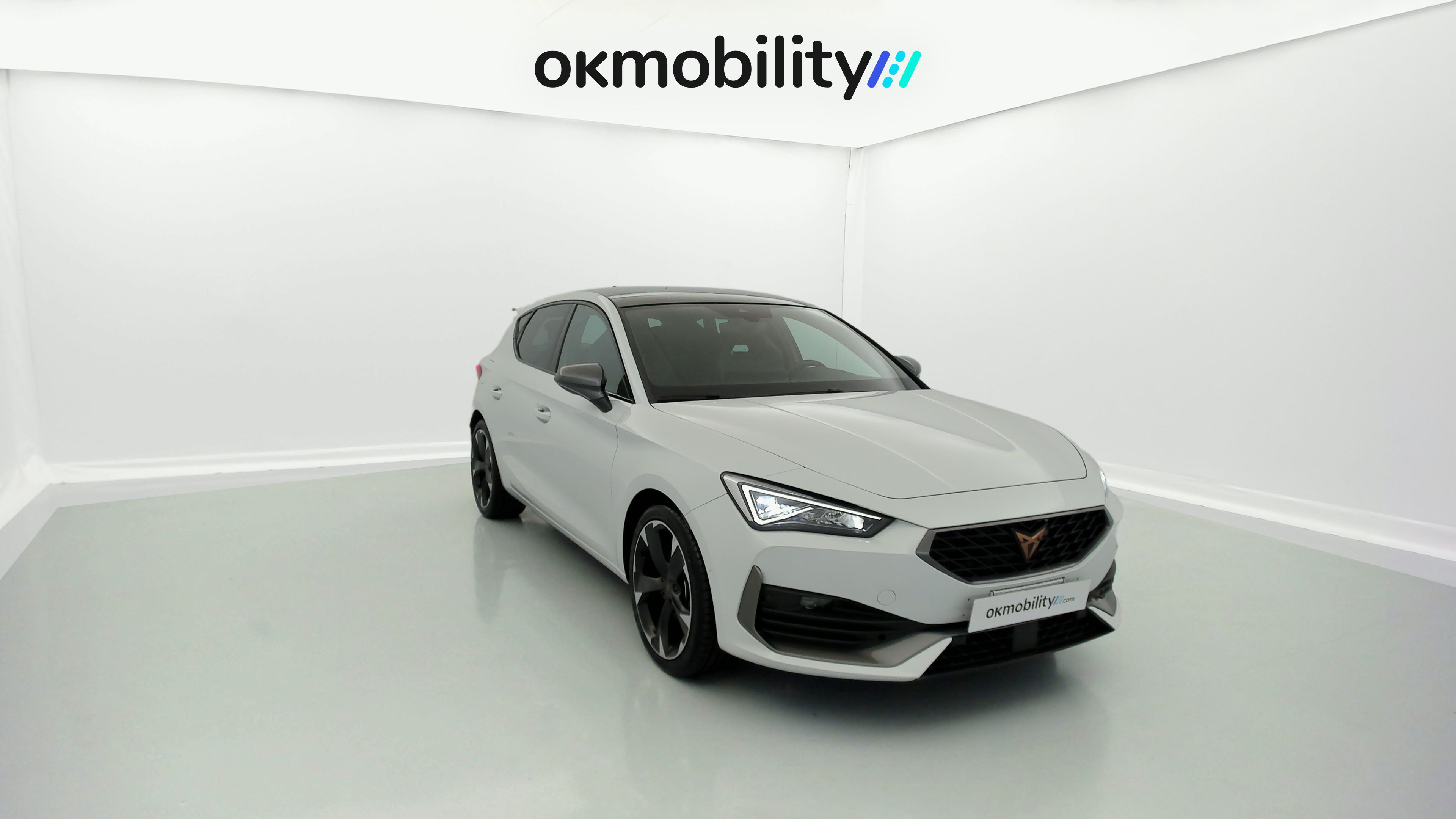 cupra leon nv 1.5 ETSI 150 DSG 2024 blanco nevada 4