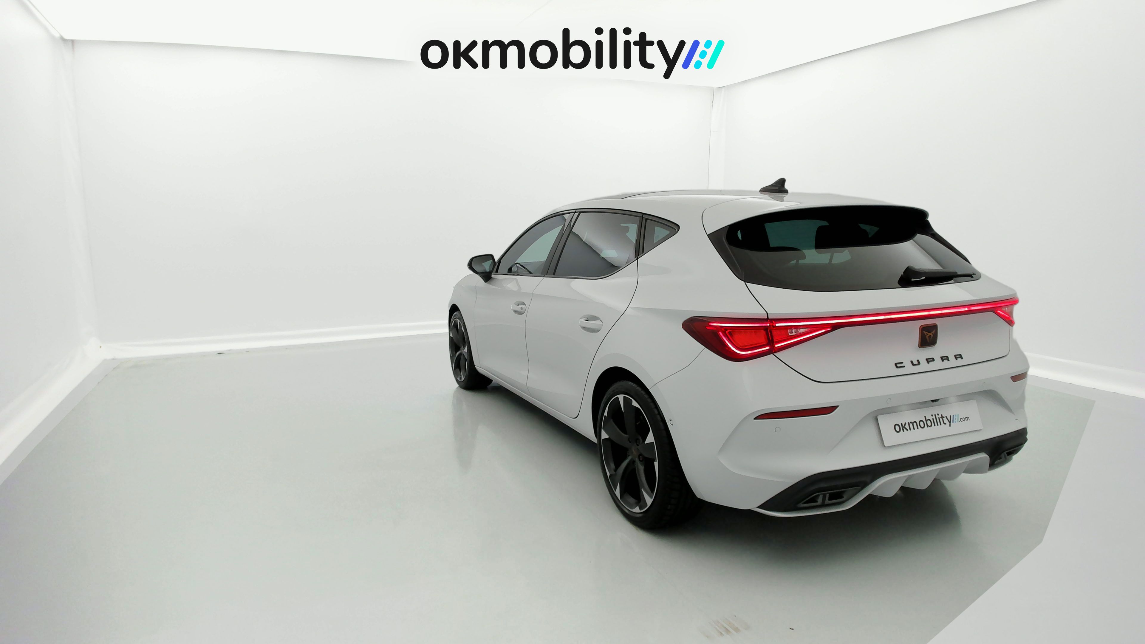 cupra leon nv 1.5 ETSI 150 DSG 2024 blanco nevada 11