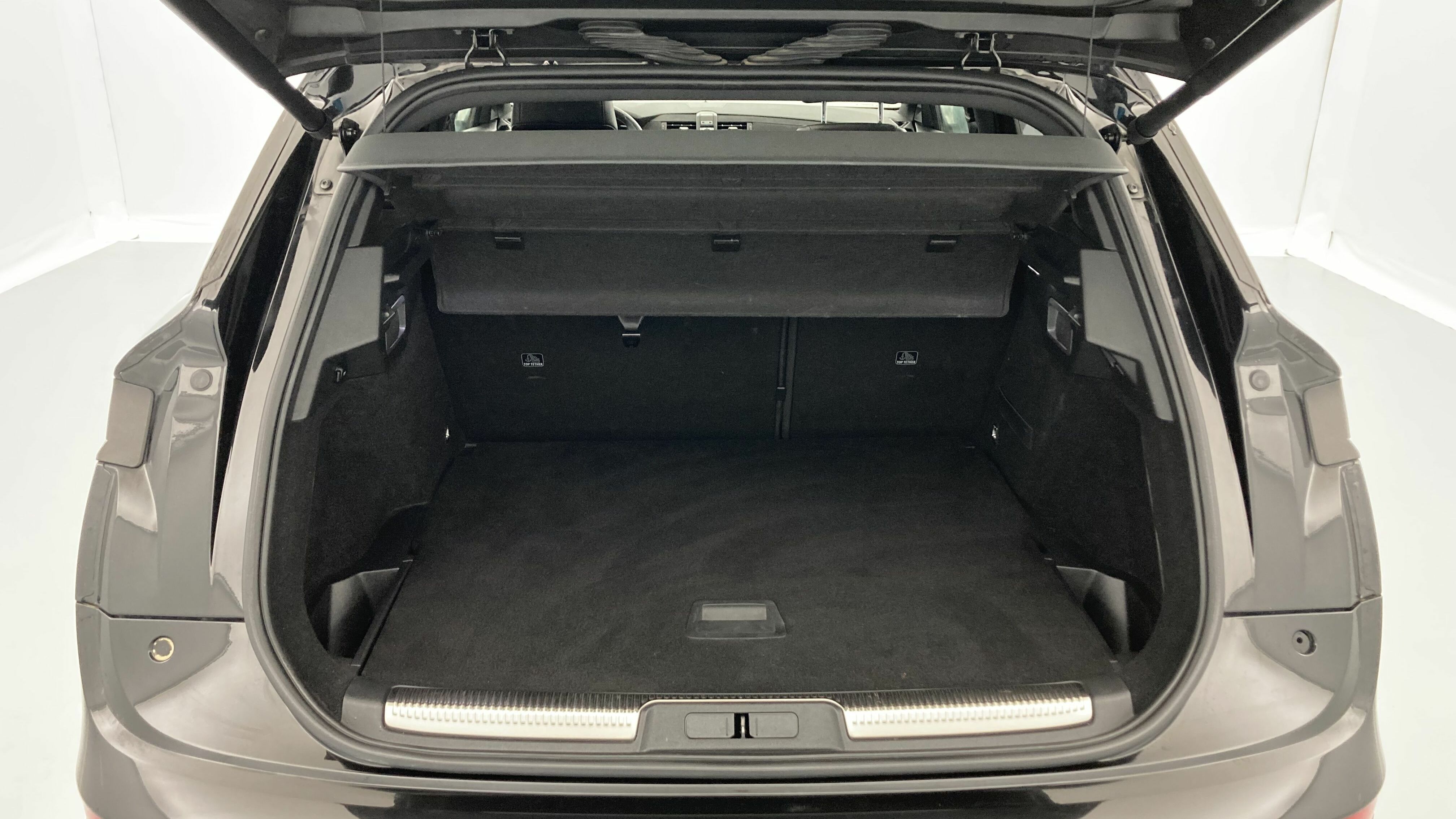 ds ds7 crossback performance line + E-TENSE 300 CA 2022 negro perla 18