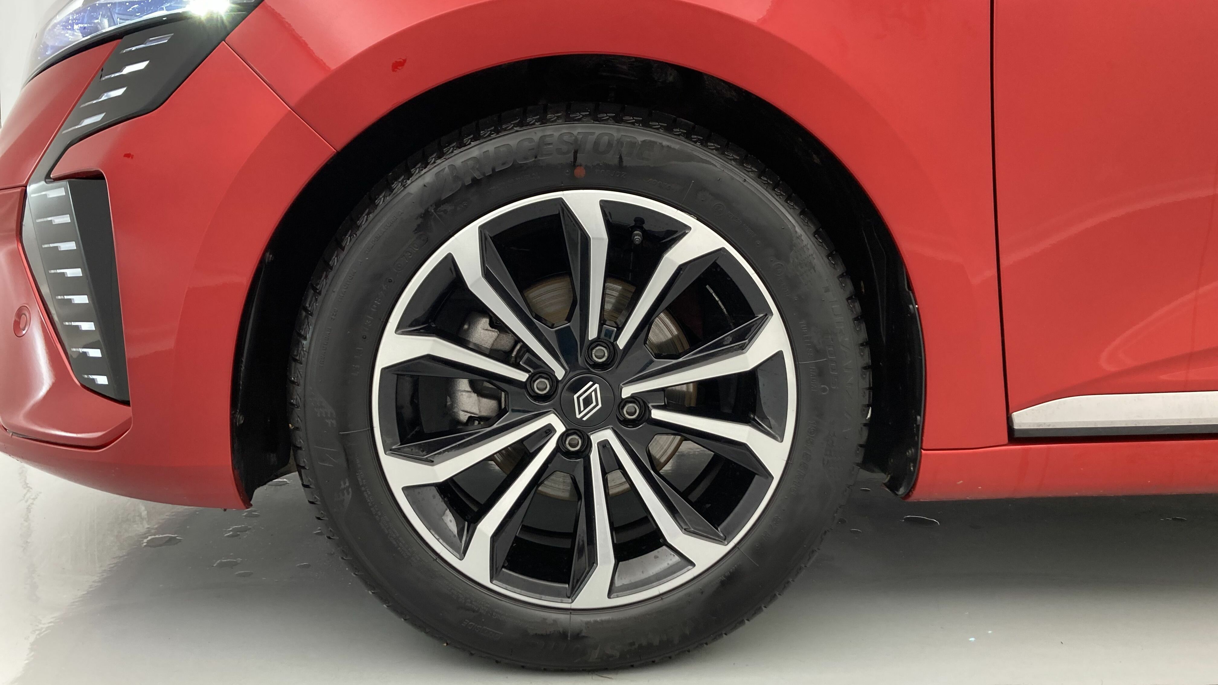 renault clio techno 1.0 TCE 90 2024 rojo deseo 21