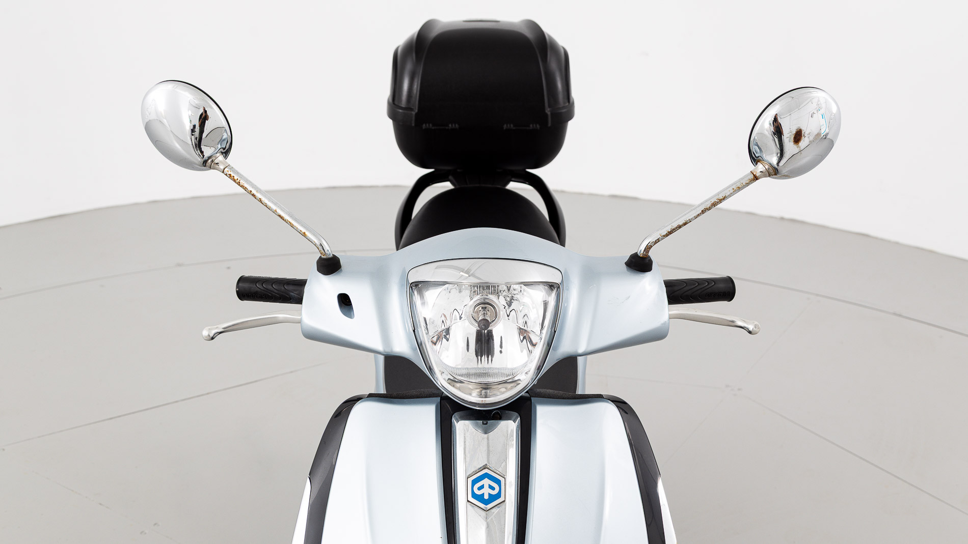 piaggio liberty nv 125CC 2023 grigio astrale 15