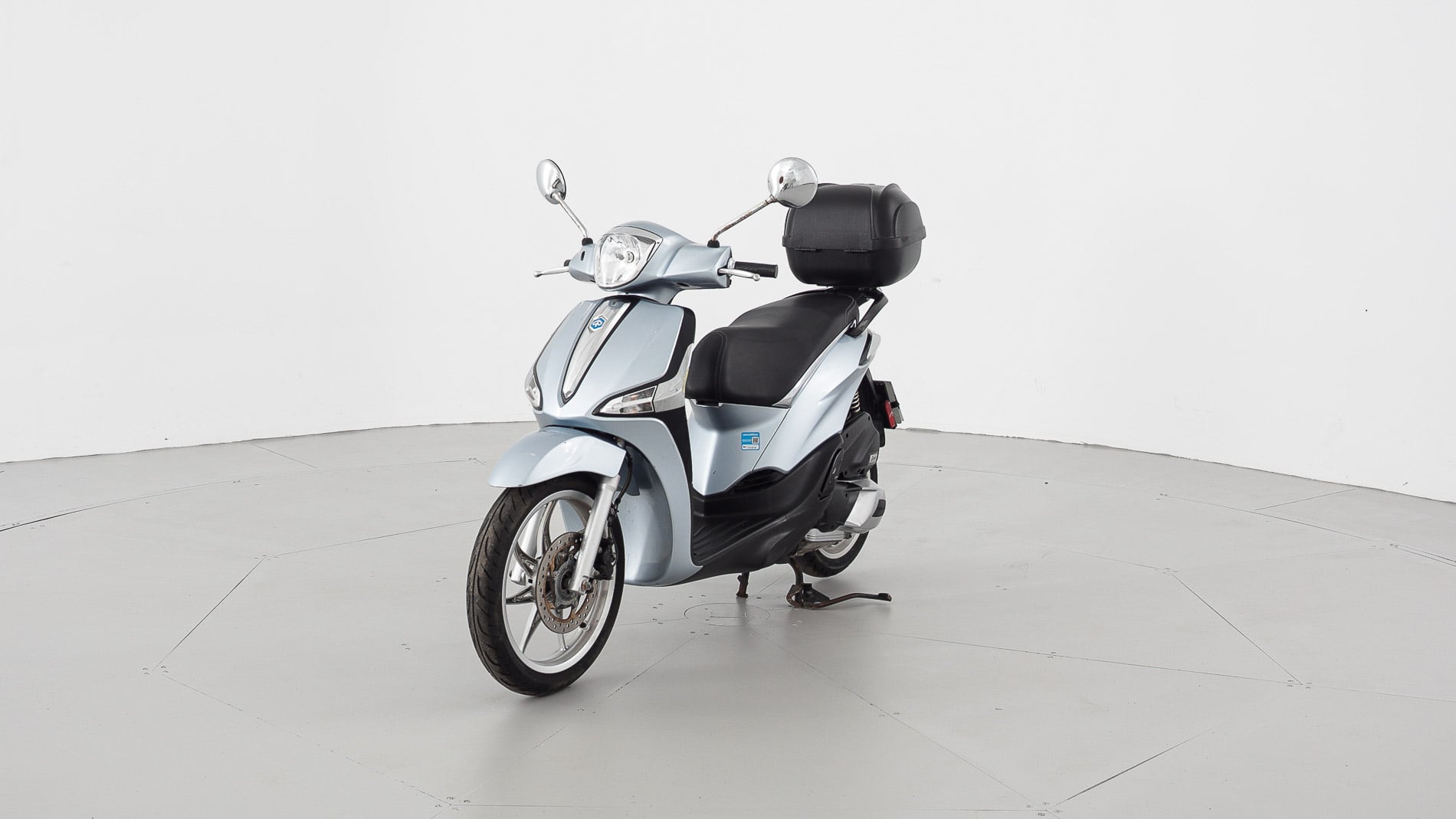 piaggio liberty nv 125CC 2023 grigio astrale 1