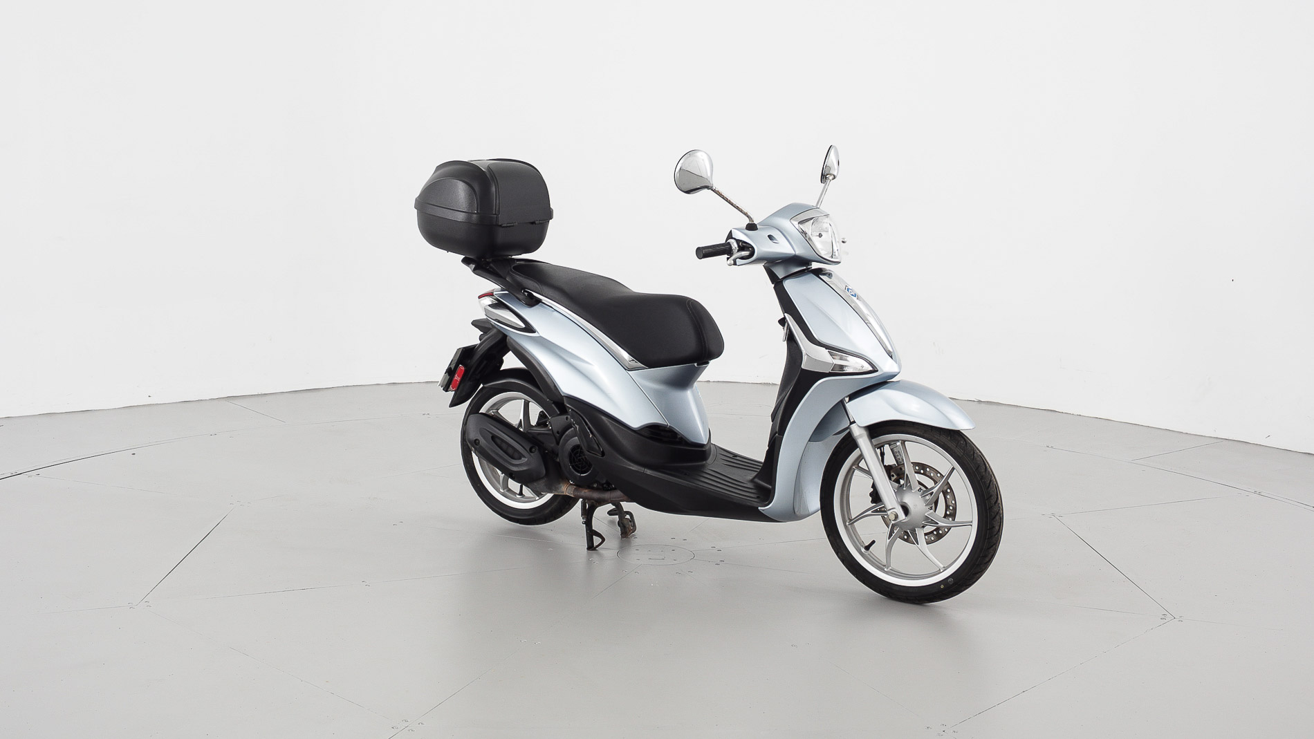 piaggio liberty nv 125CC 2023 grigio astrale 2