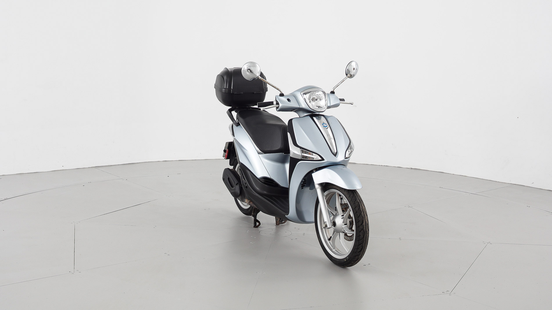 piaggio liberty nv 125CC 2023 grigio astrale 3