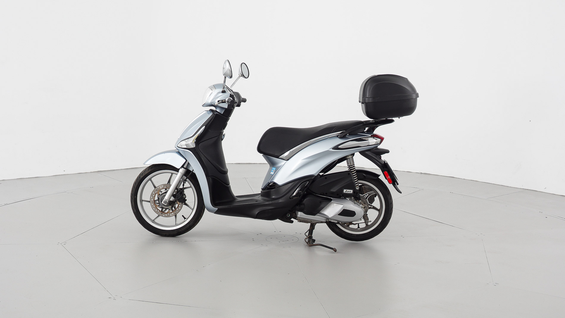 piaggio liberty nv 125CC 2023 grigio astrale 8