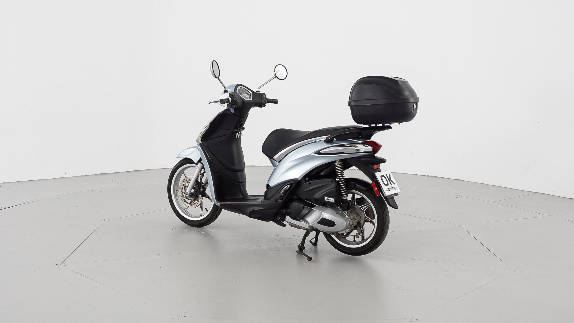piaggio liberty nv 125CC 2023 grigio astrale 9