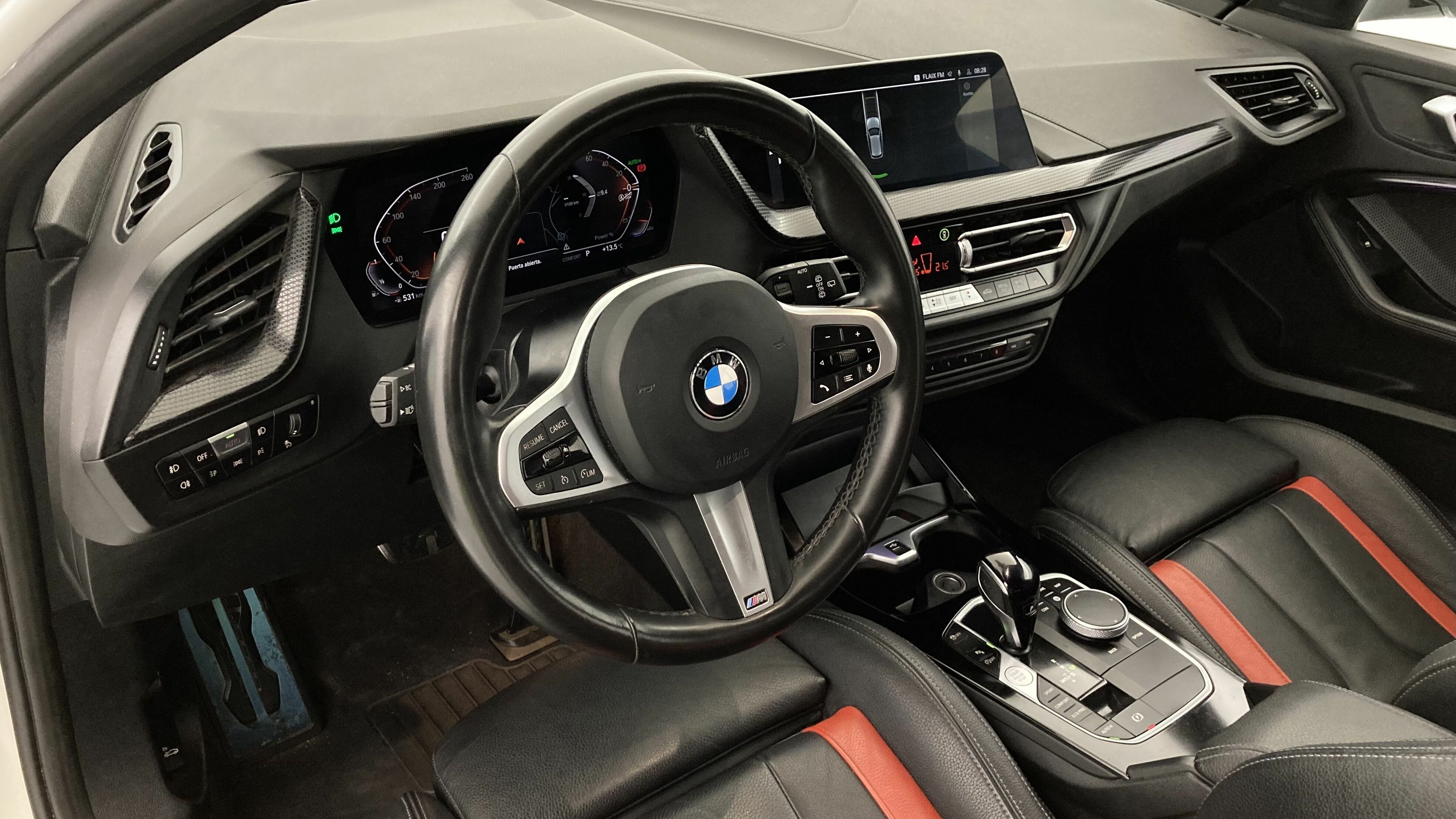 bmw serie 1 m sport colorvision 118I 136 STEPTRONIC 2024 alpinweiss 16