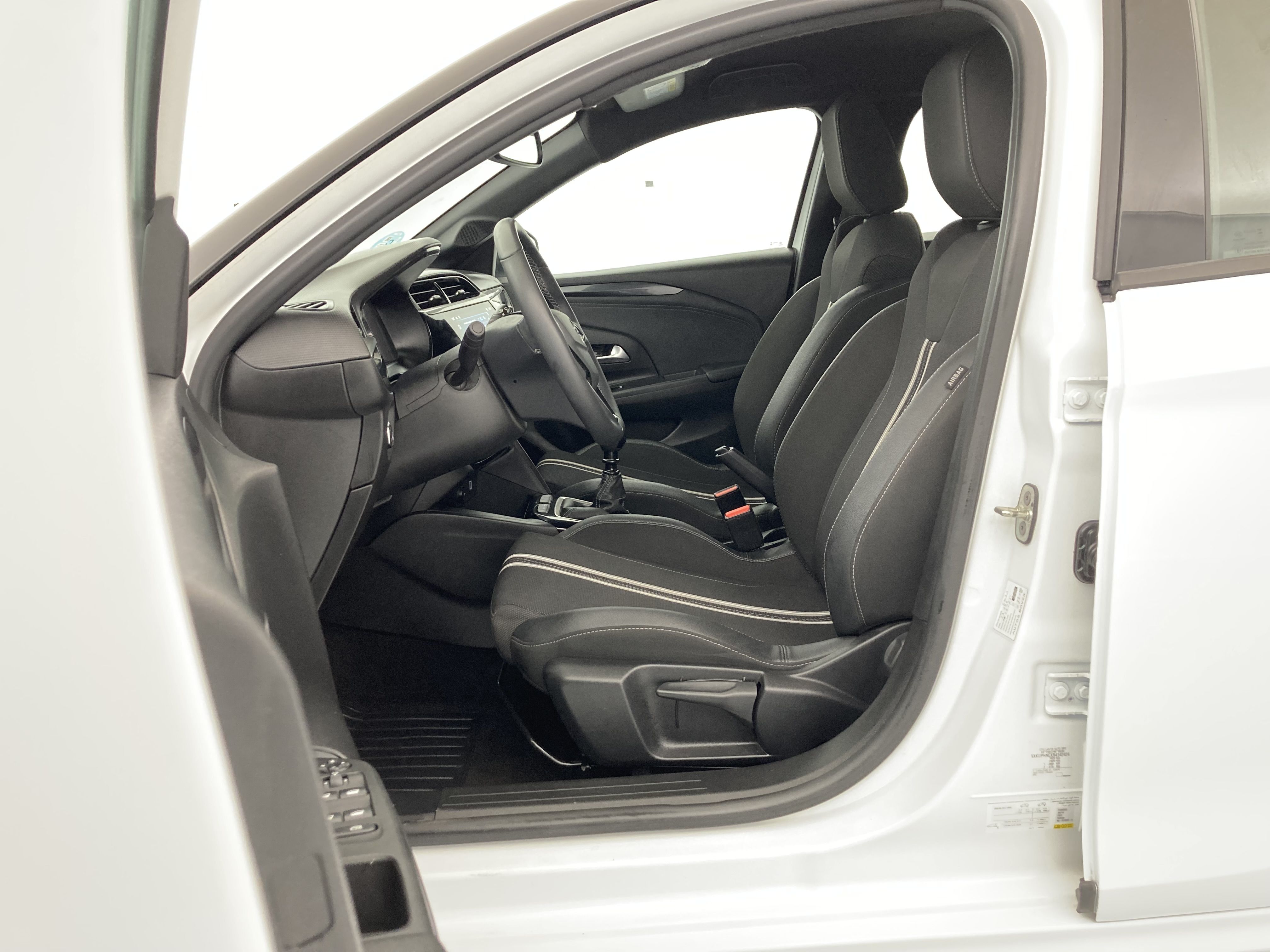 opel corsa gs 1.2T 100 2024 arktis white 18