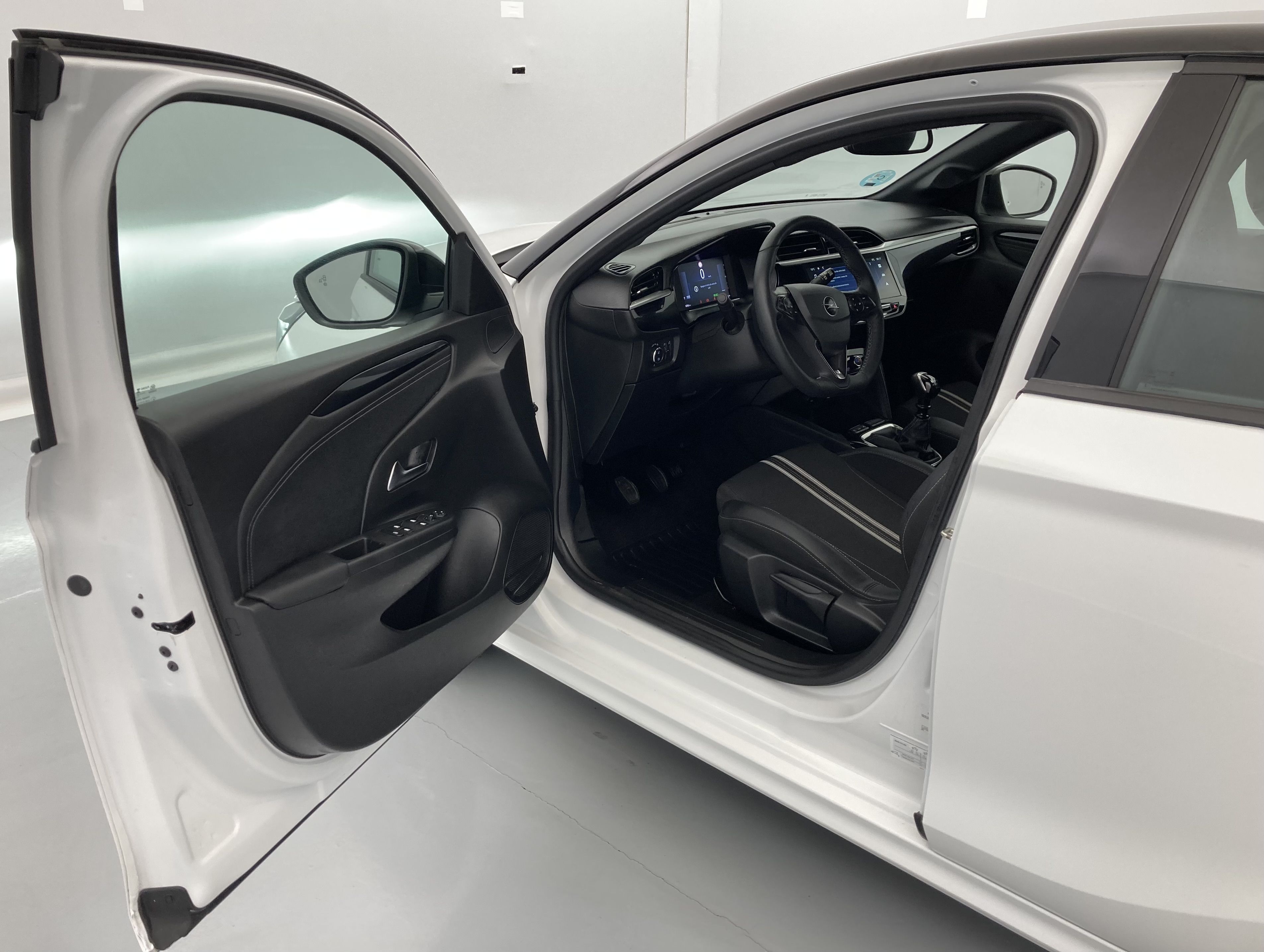 opel corsa gs 1.2T 100 2024 arktis white 20