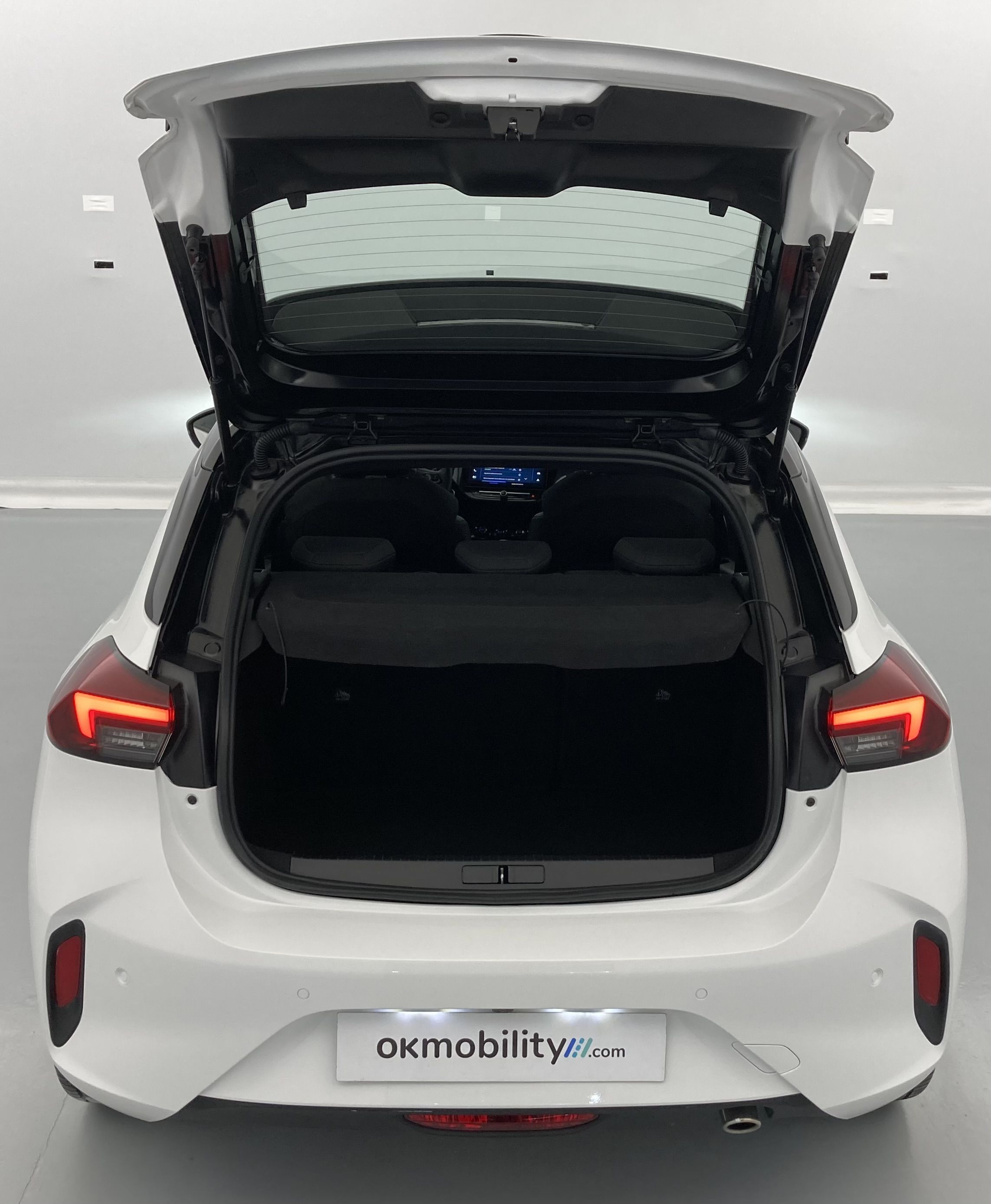 opel corsa gs 1.2T 100 2024 arktis white 23