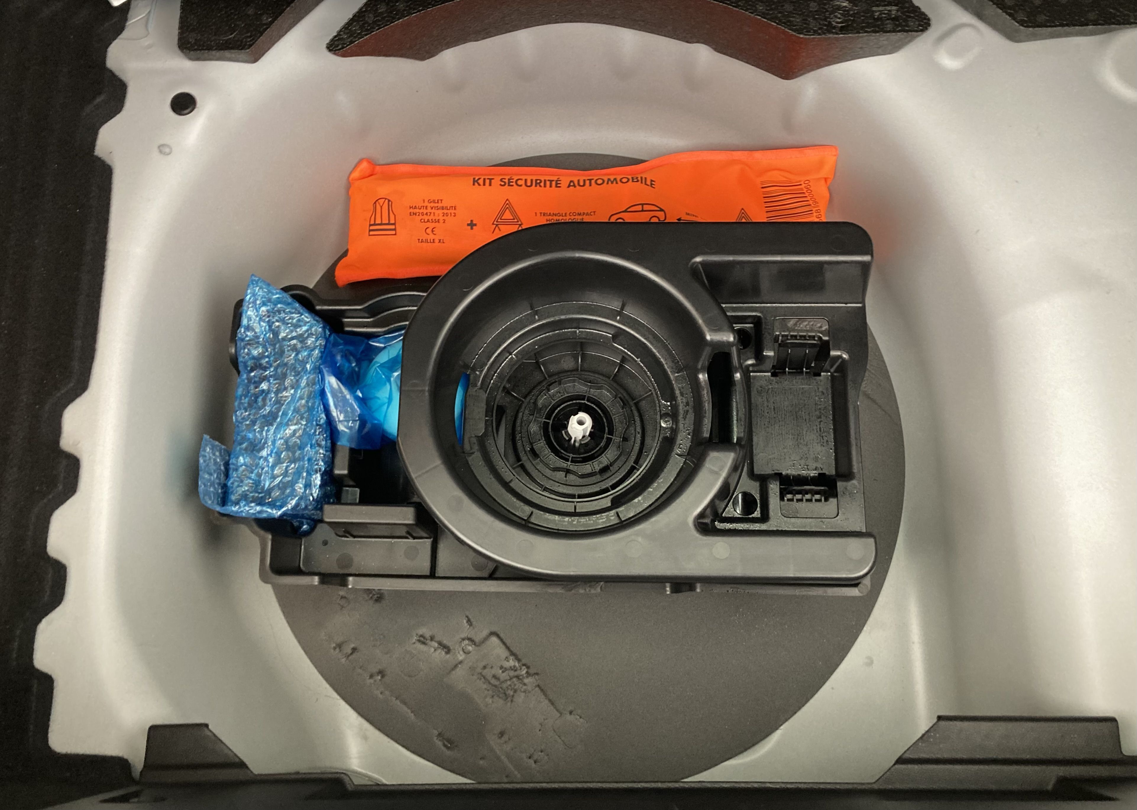 opel corsa gs 1.2T 100 2024 arktis white 25