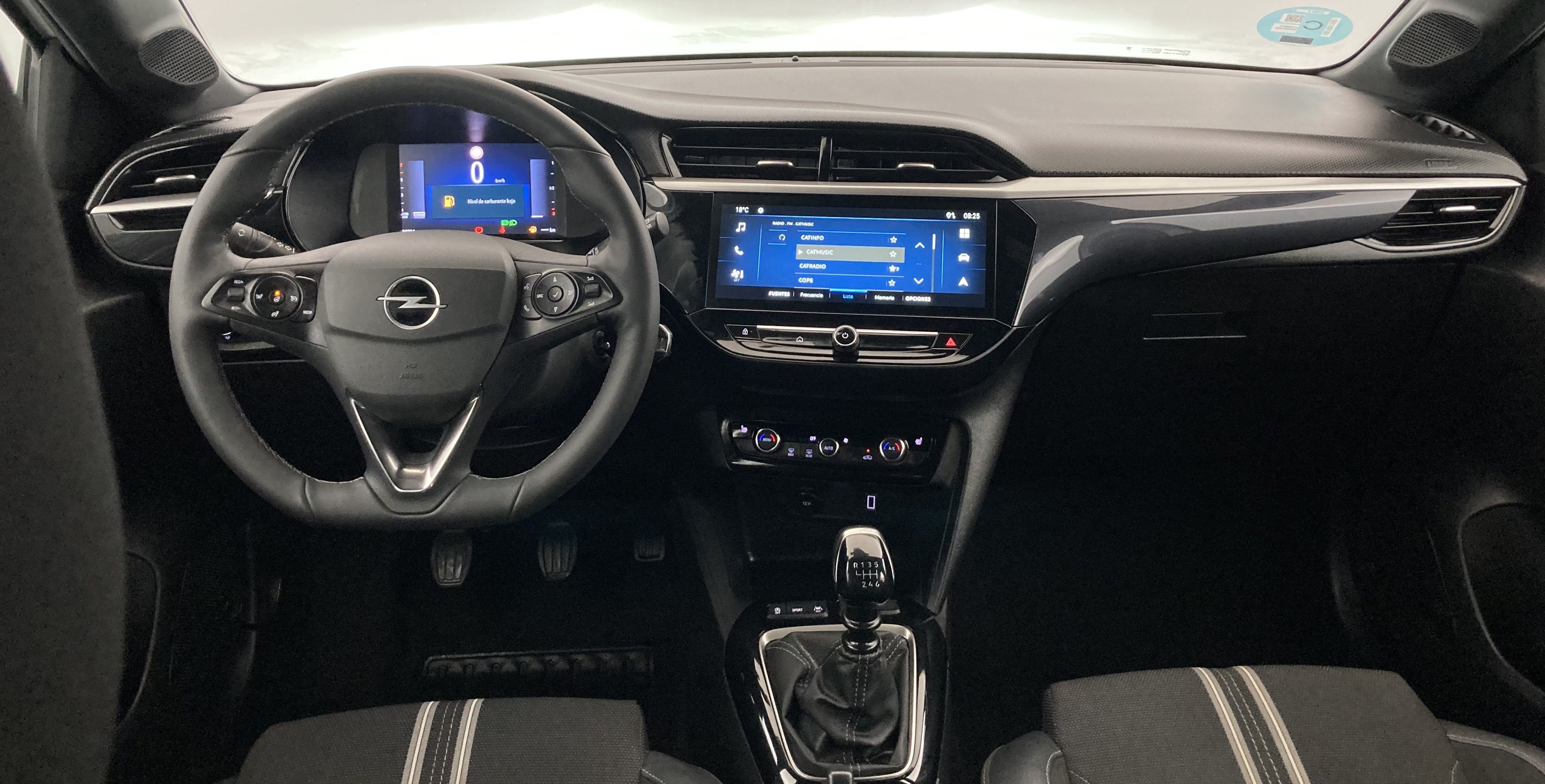 opel corsa gs 1.2T 100 2024 arktis white 28