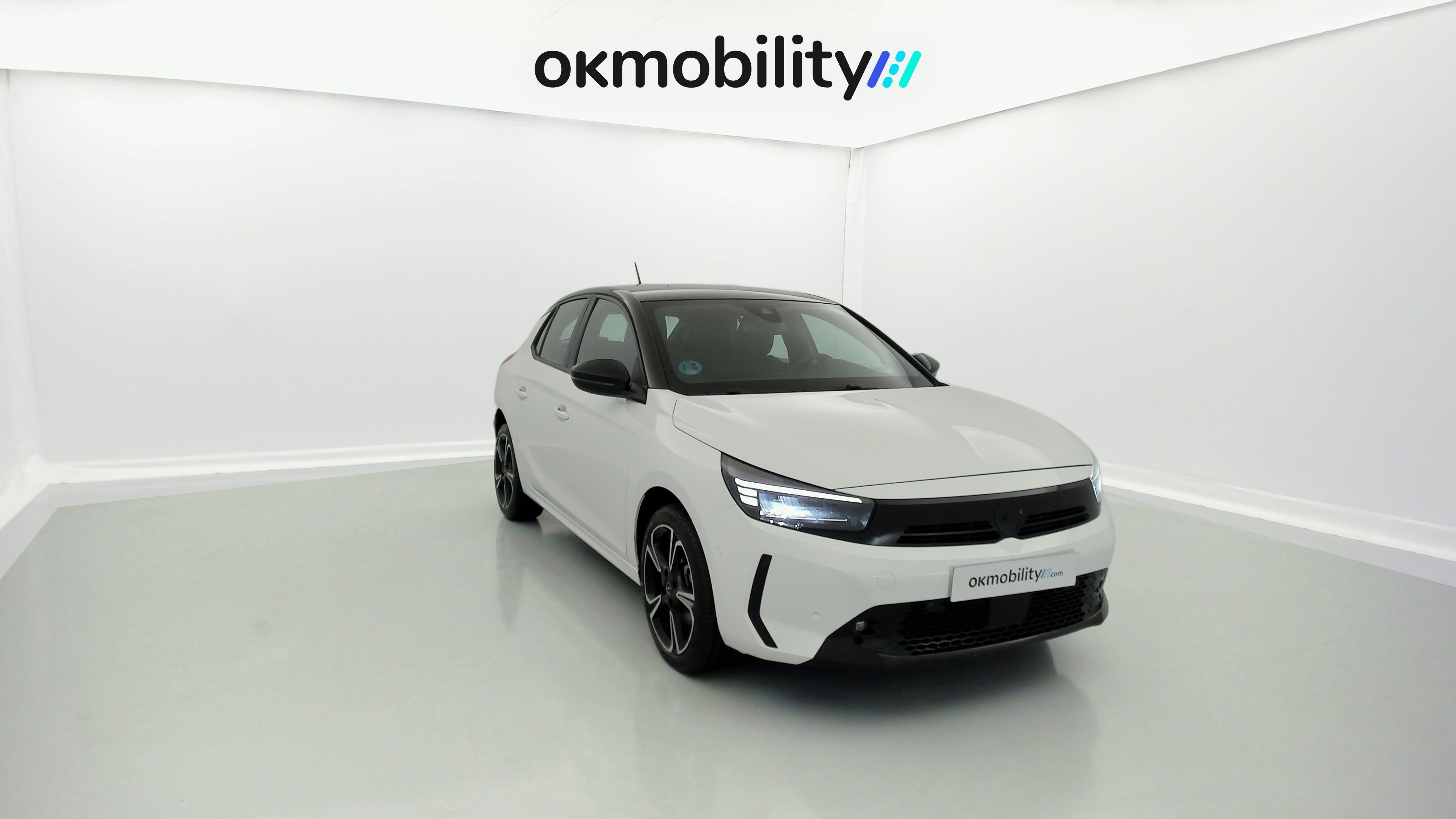 opel corsa gs 1.2T 100 2024 arktis white 4