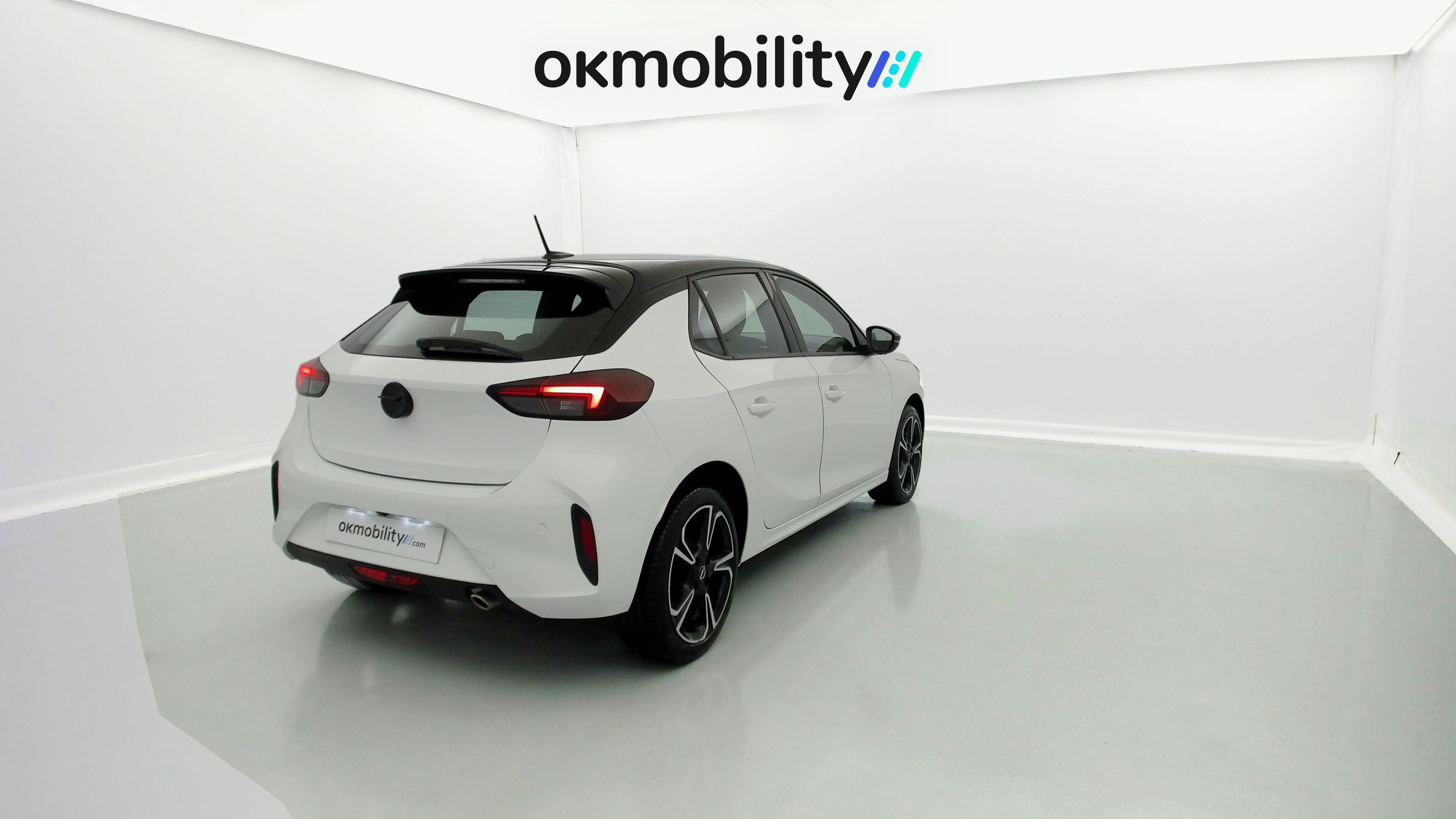 opel corsa gs 1.2T 100 2024 arktis white 13