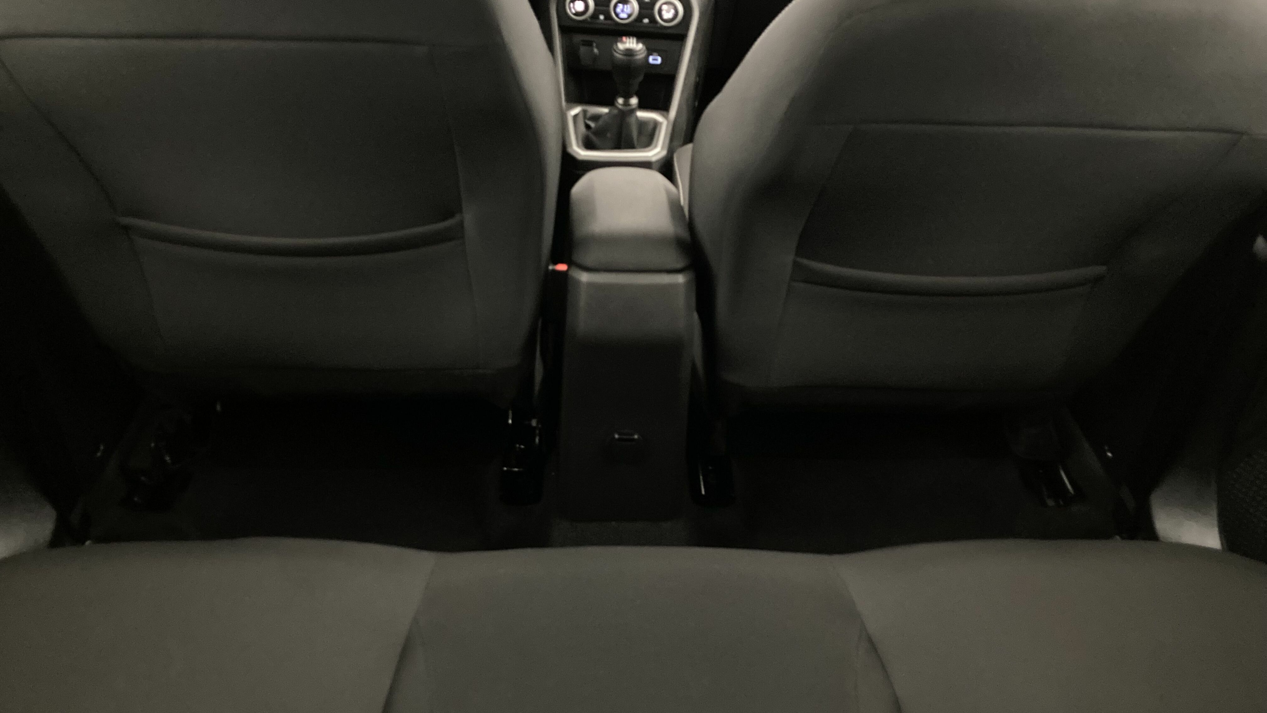 dacia sandero stepway expresion 1.0 TCE 90 2024 gris luna 23