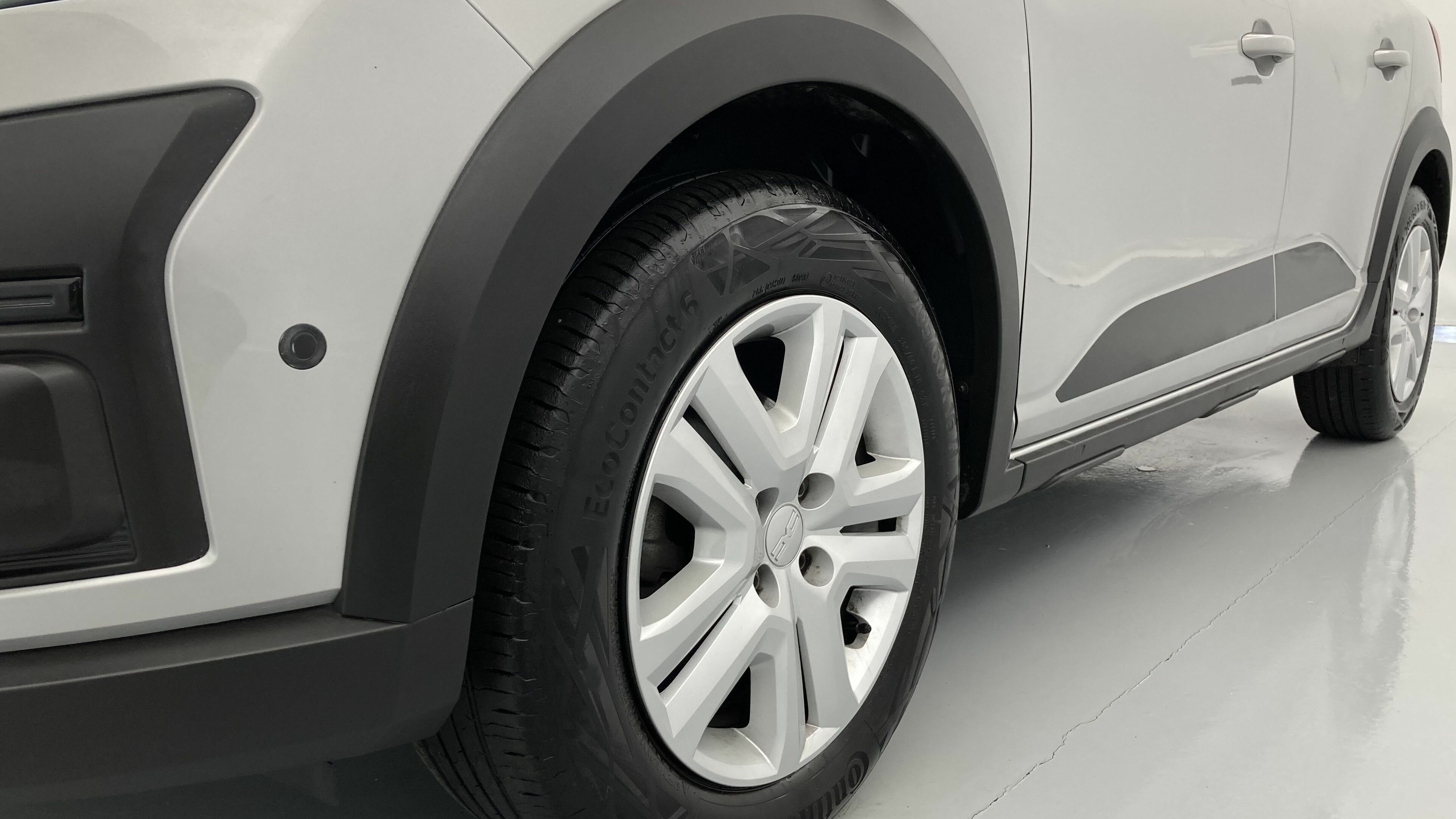 dacia sandero stepway expresion 1.0 TCE 90 2024 gris luna 27