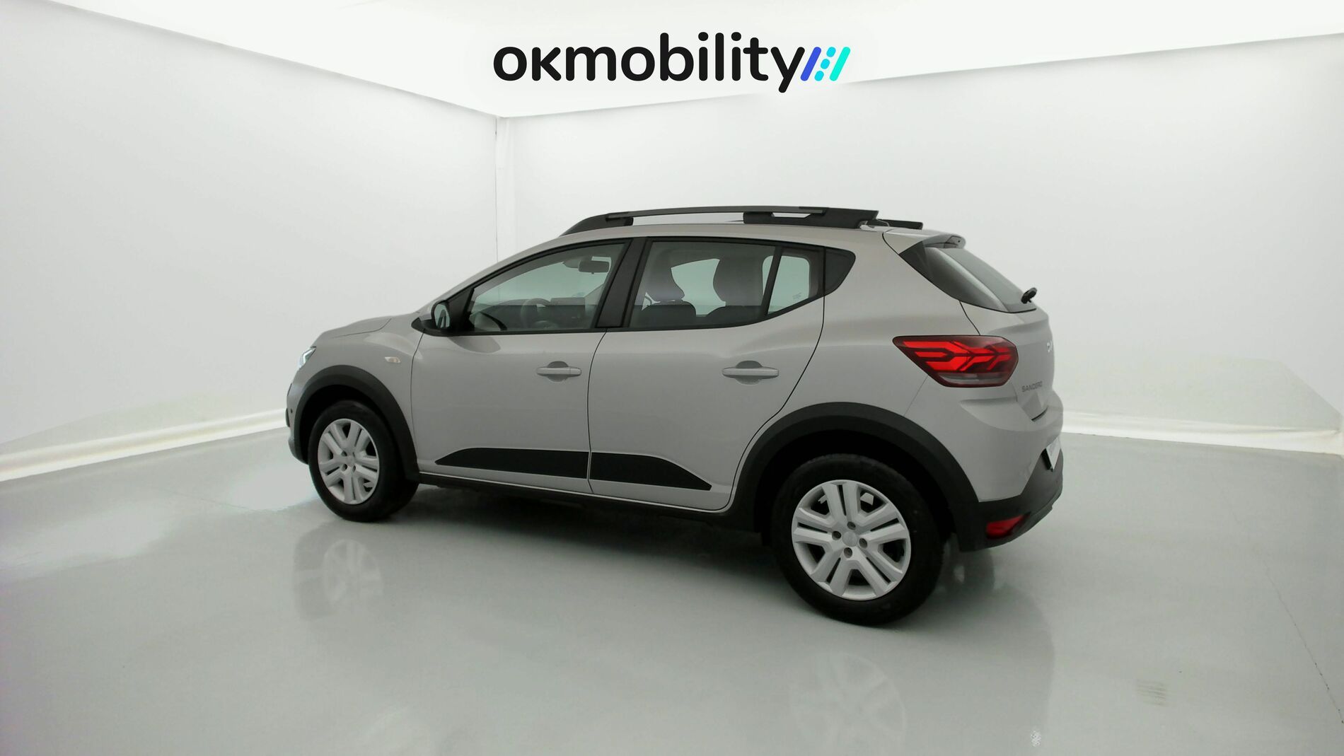 dacia sandero stepway expresion 1.0 TCE 90 2024 gris luna 9