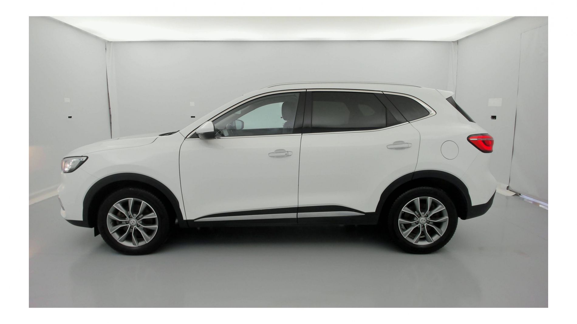 mg hs comfort 1.5 T-GDI 162 2023 dover white 7