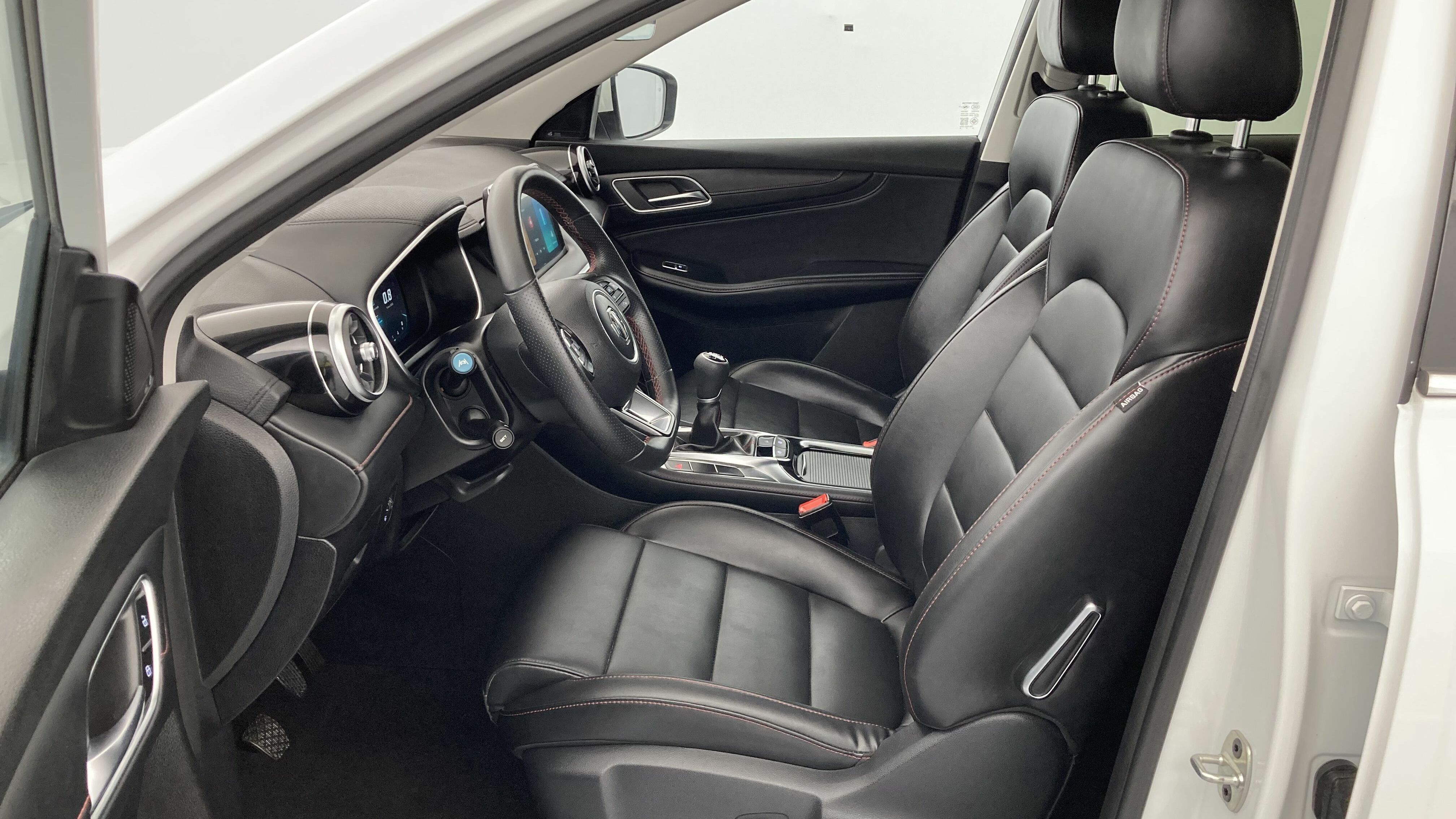 mg hs comfort 1.5 T-GDI 162 2023 dover white 11
