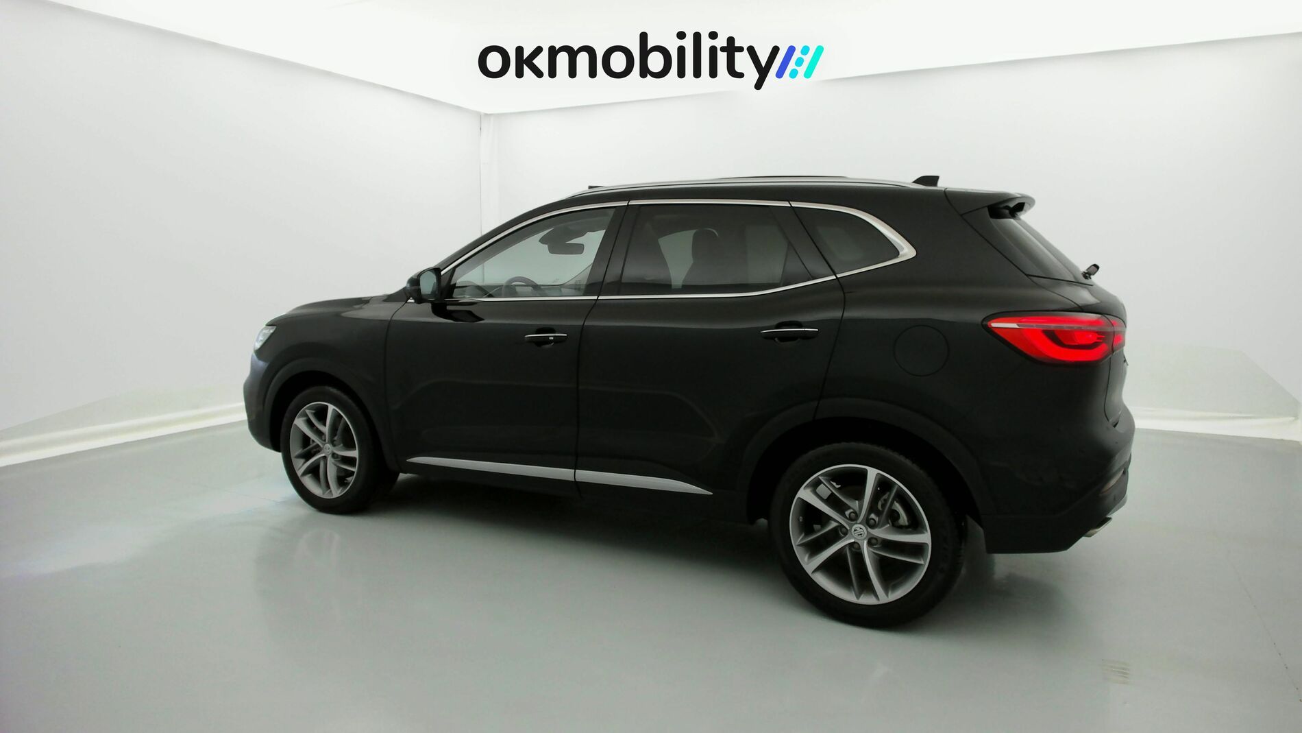 mg hs luxury 1.5 T-GDI 162 2023 pebble black 8