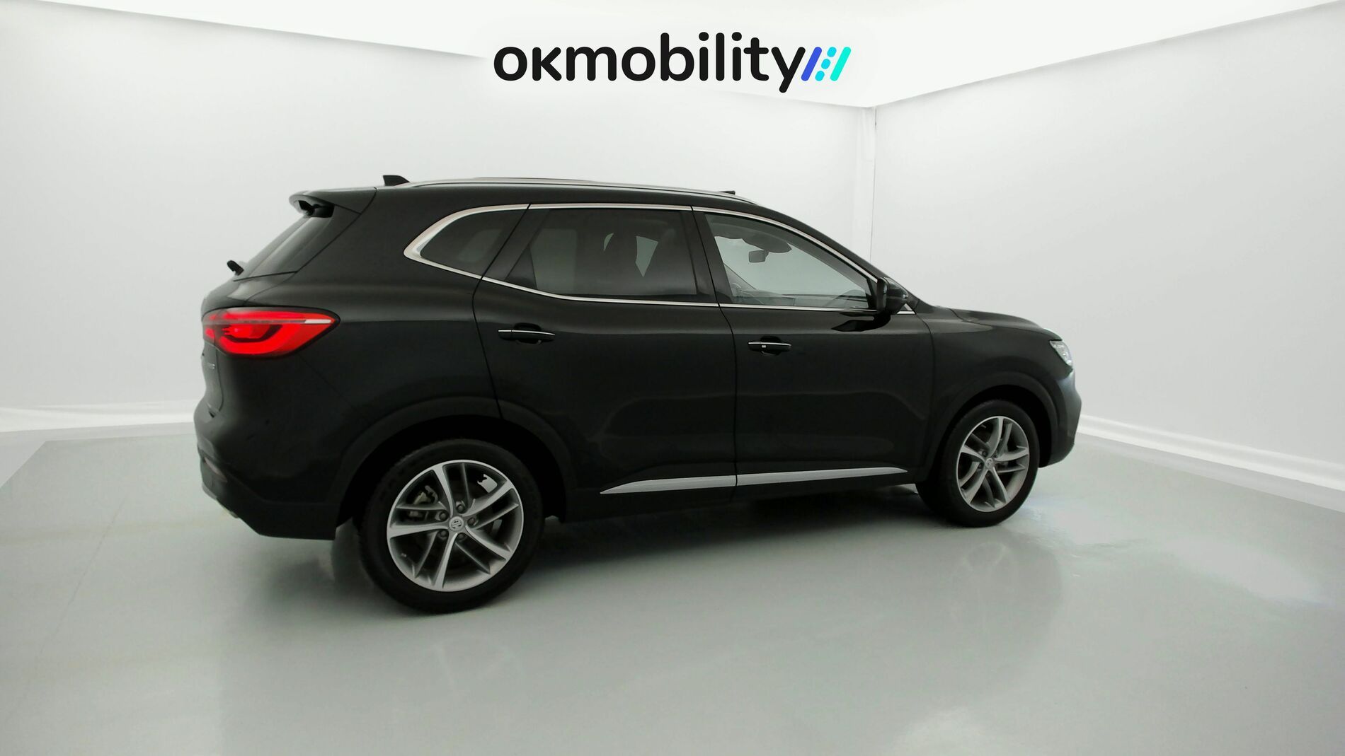mg hs luxury 1.5 T-GDI 162 2023 pebble black 12