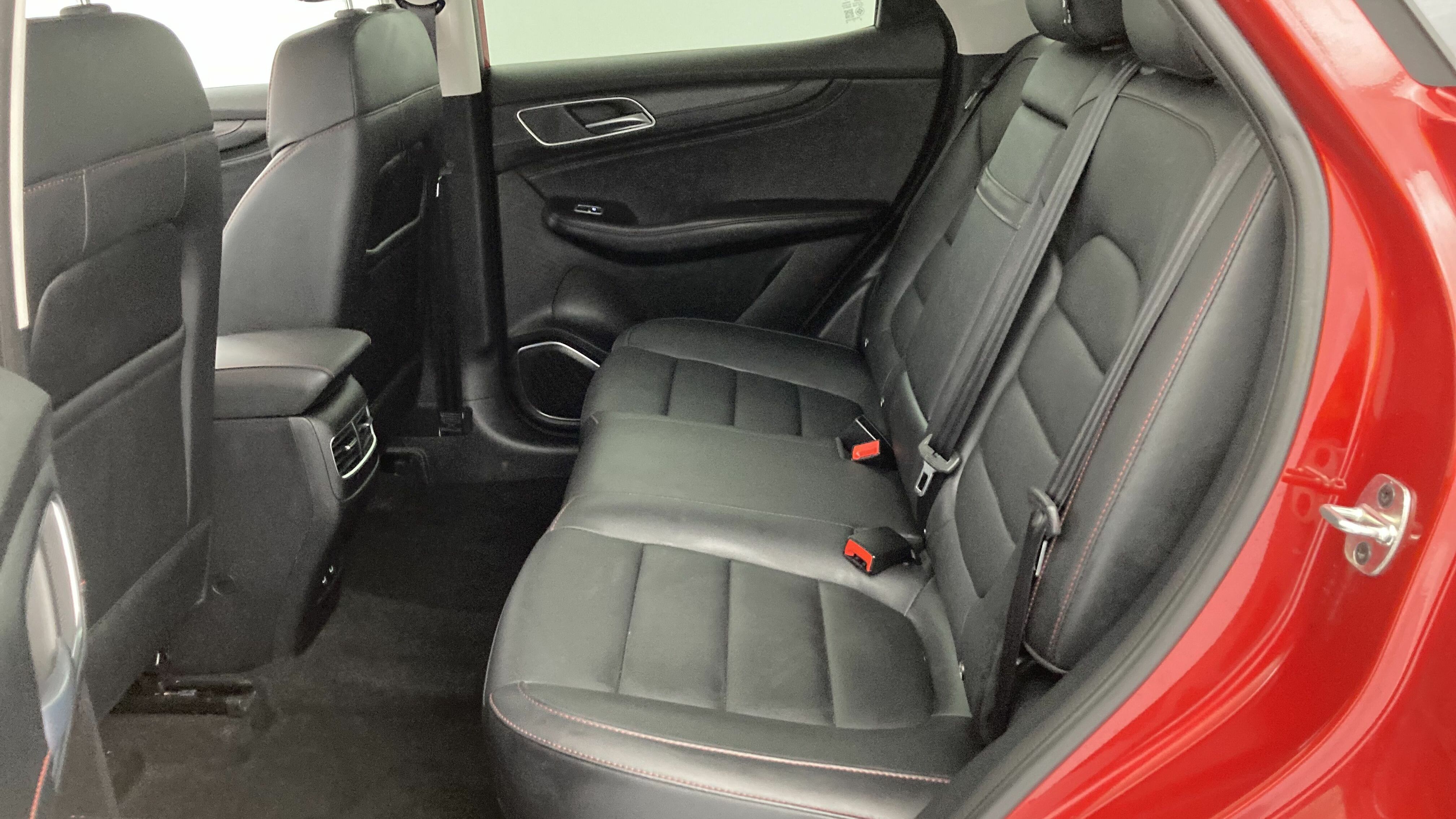 mg hs comfort 1.5 T-GDI 162 2023 diamond red 21