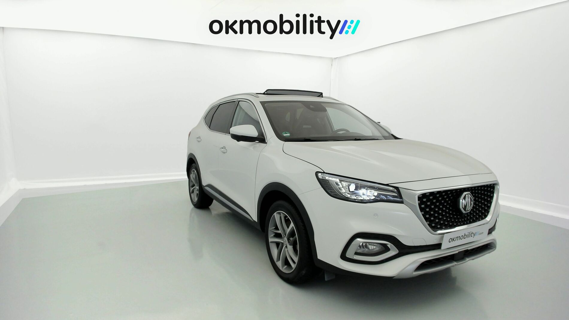 mg hs luxury 1.5 T-GDI 162 2023 dover white 3
