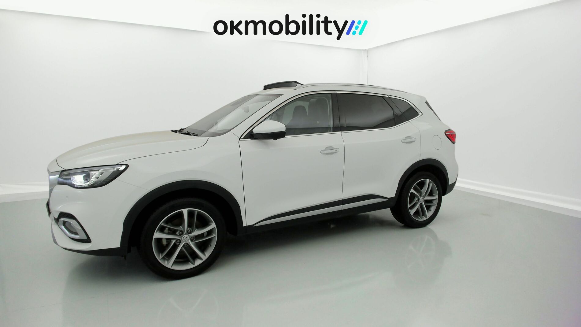mg hs luxury 1.5 T-GDI 162 2023 dover white 5