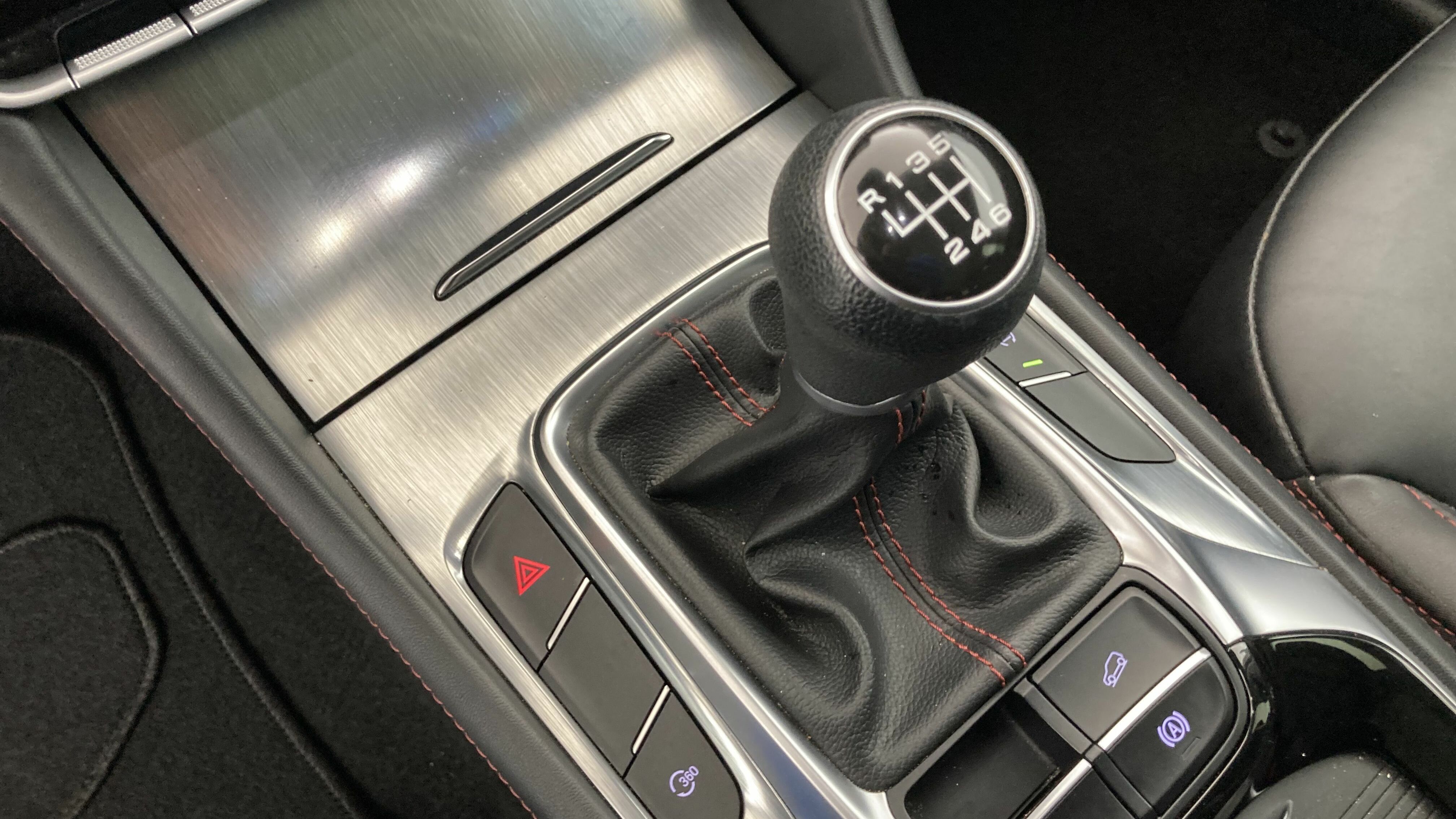 mg hs luxury 1.5 T-GDI 162 2023 dover white 20