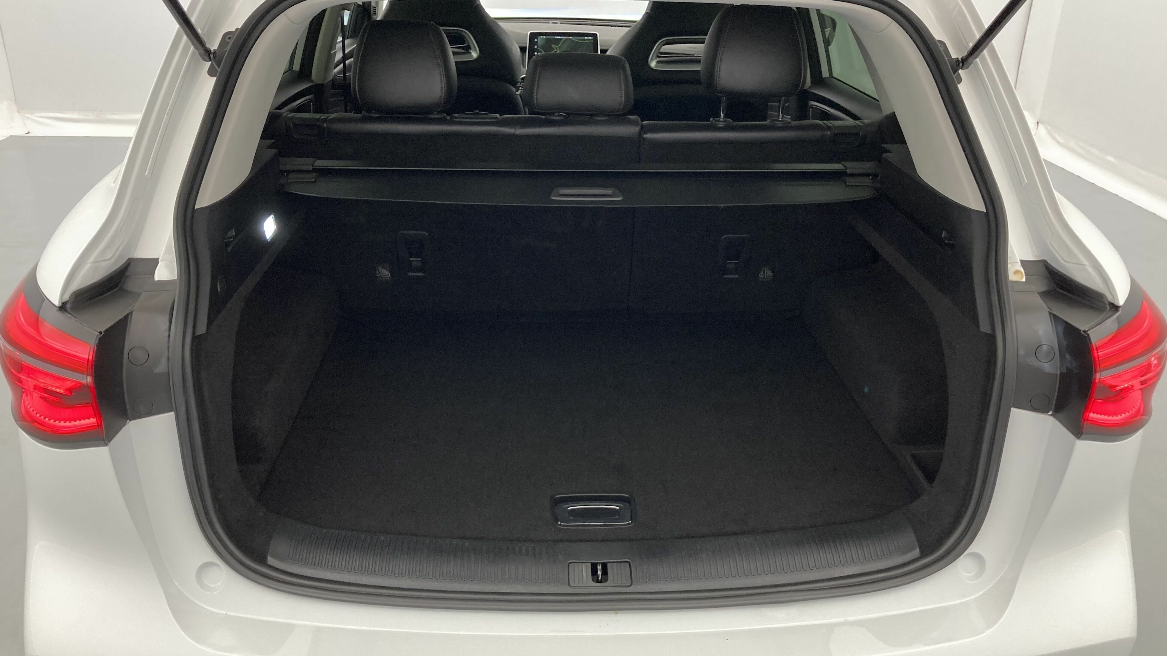 mg hs luxury 1.5 T-GDI 162 2023 dover white 24