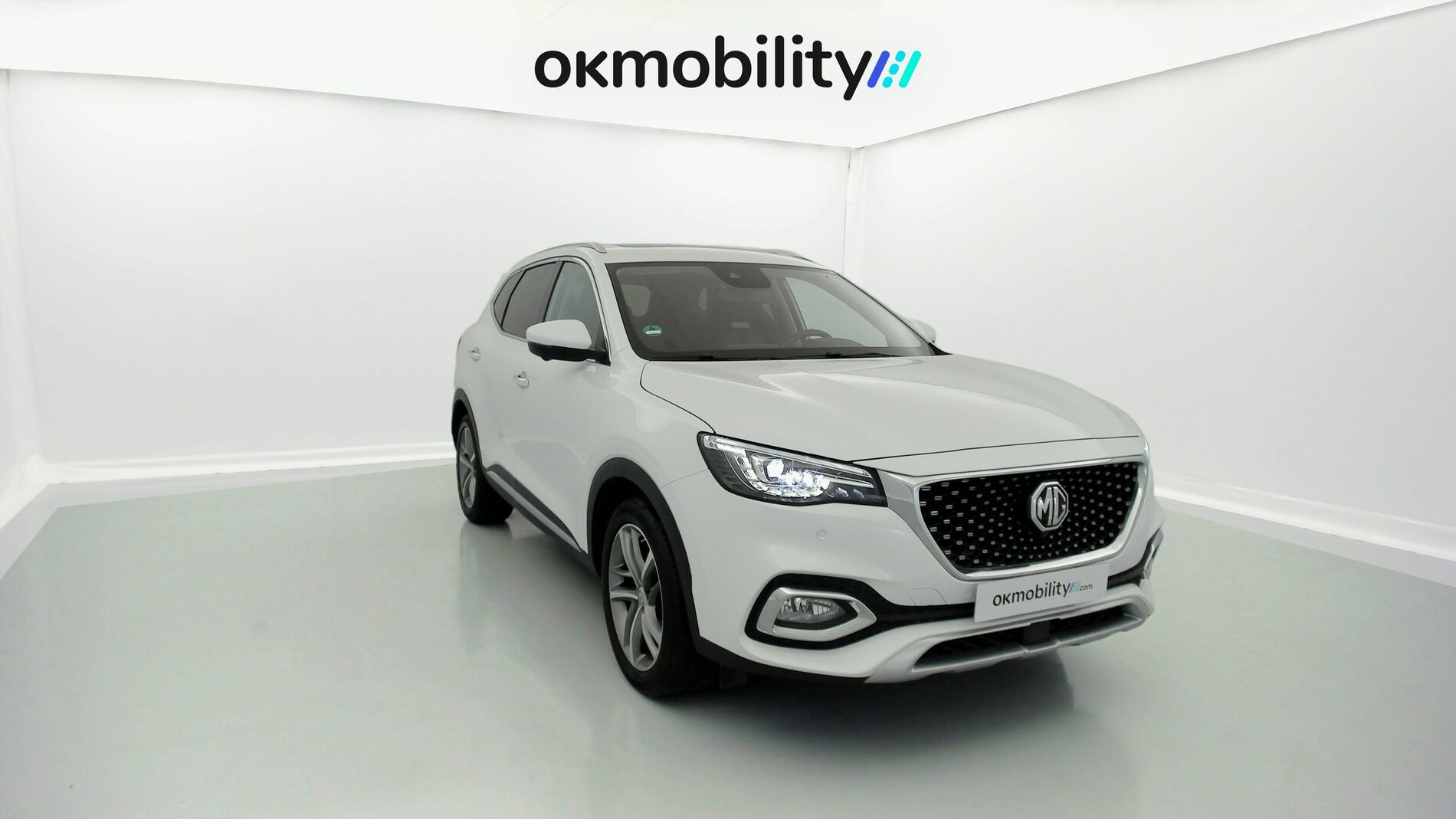 mg hs luxury 1.5 T-GDI 162 2023 dover white 3