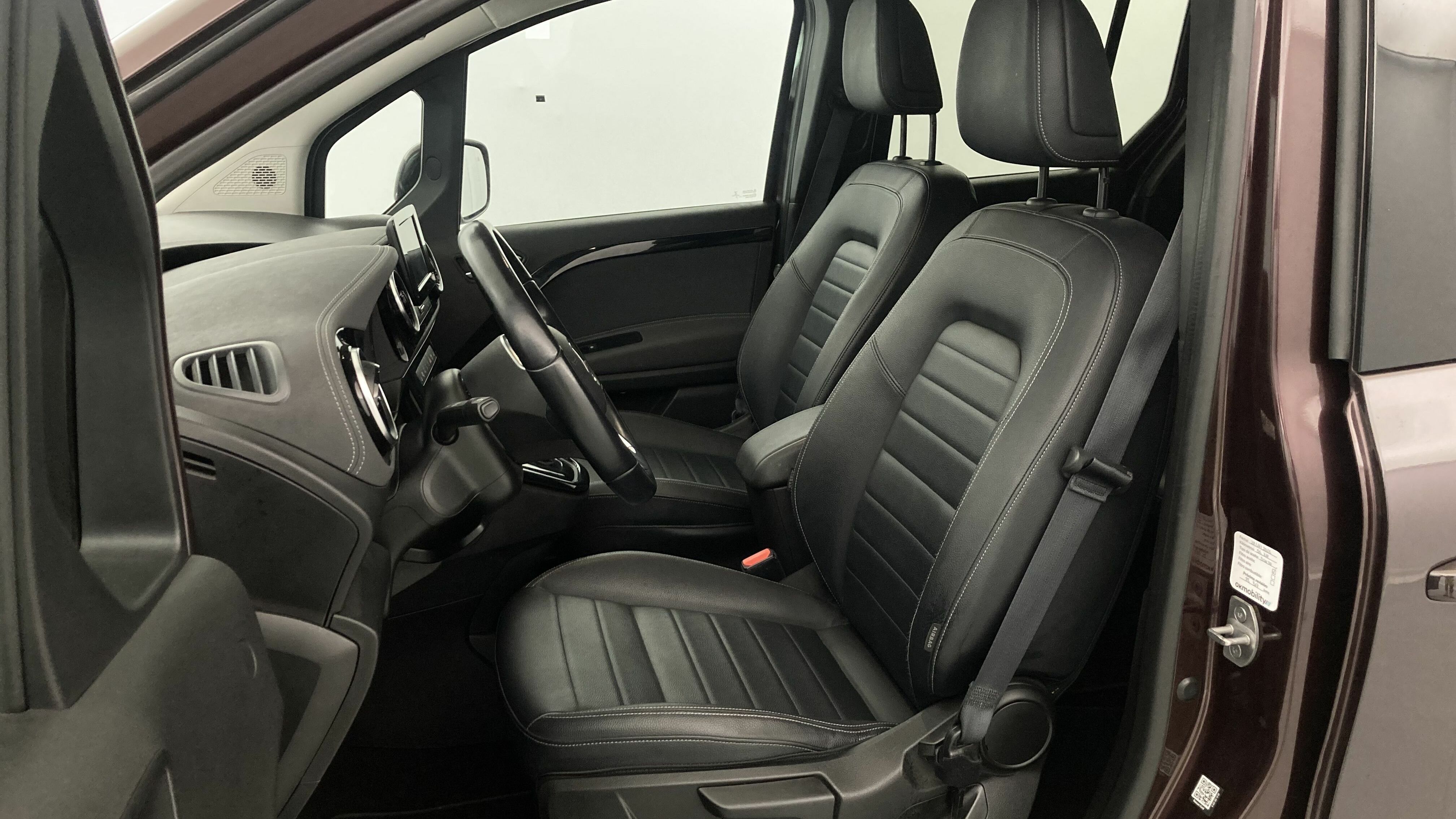 mercedes benz clase t n1 nv 180D 116 DCT 2022 rojo rubelita metalizado 15