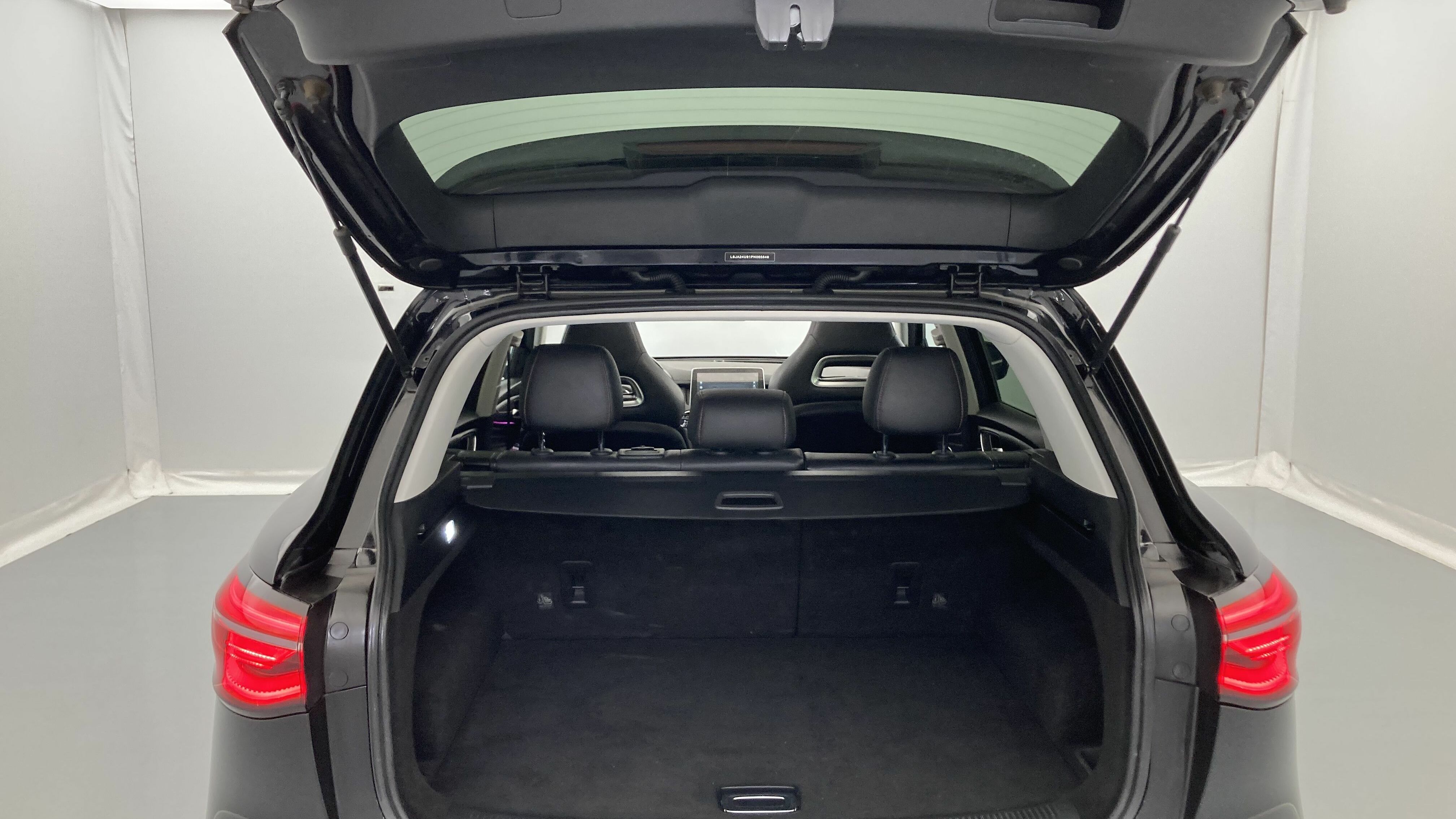 mg hs luxury 1.5 T-GDI 162 2023 pebble black 23